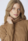 Maglia dolcevita a treccia