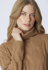 Maglia dolcevita a treccia