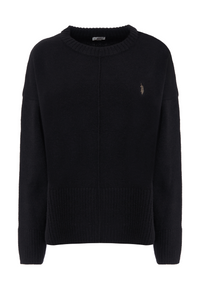 Maglia girocollo con spalla bassa e spacchi laterali