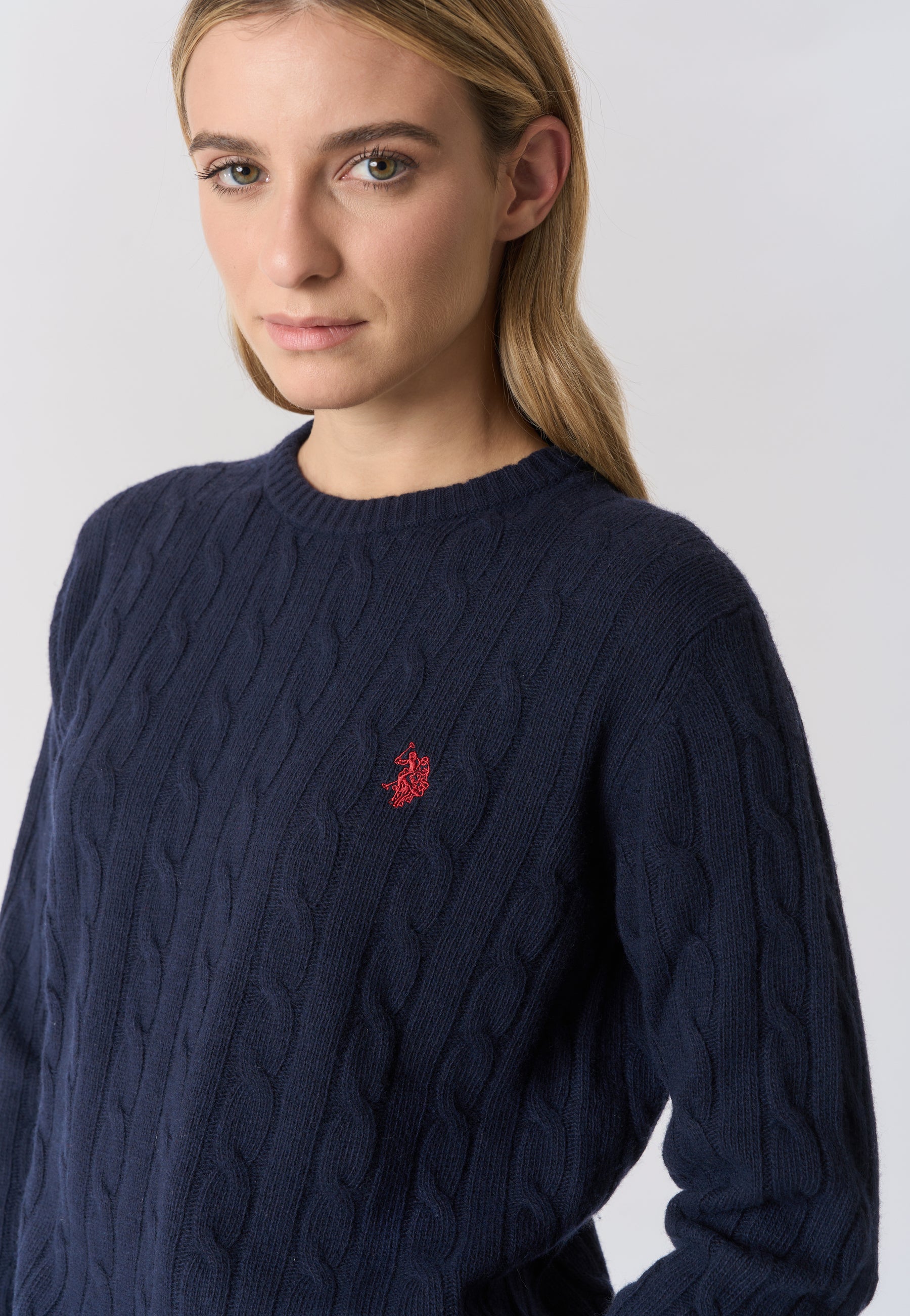 Maglia girocollo misto lana a treccia