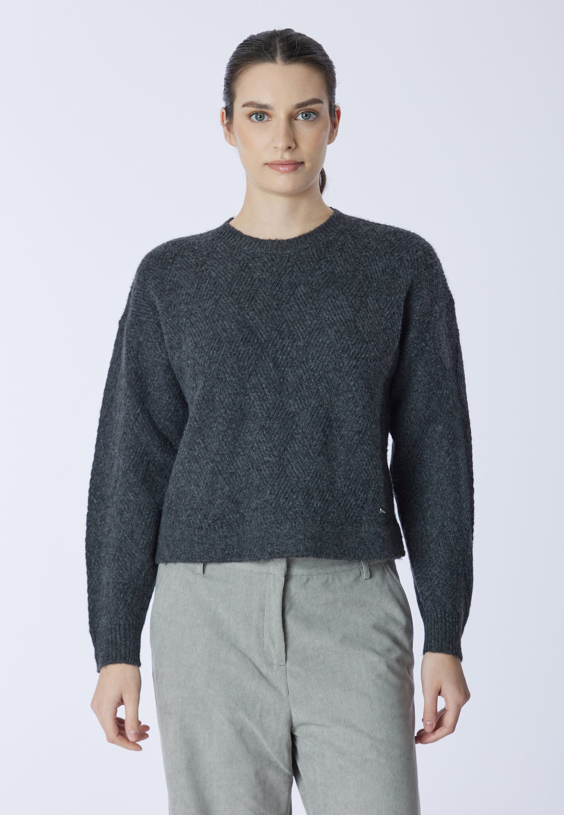 Maglia girocollo lavorazione geometrica