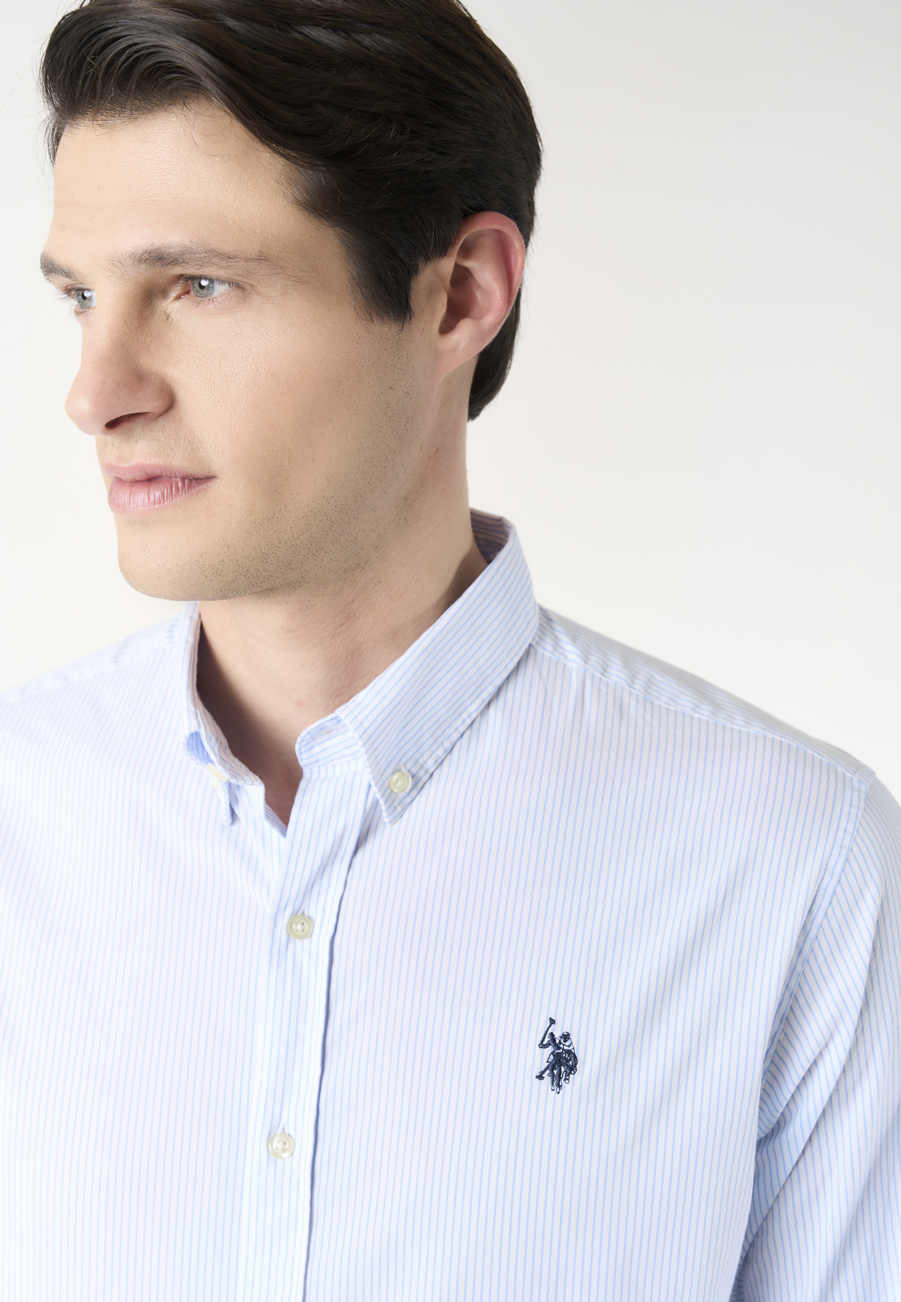 Camicia da uomo slim fit a righe con colletto button down