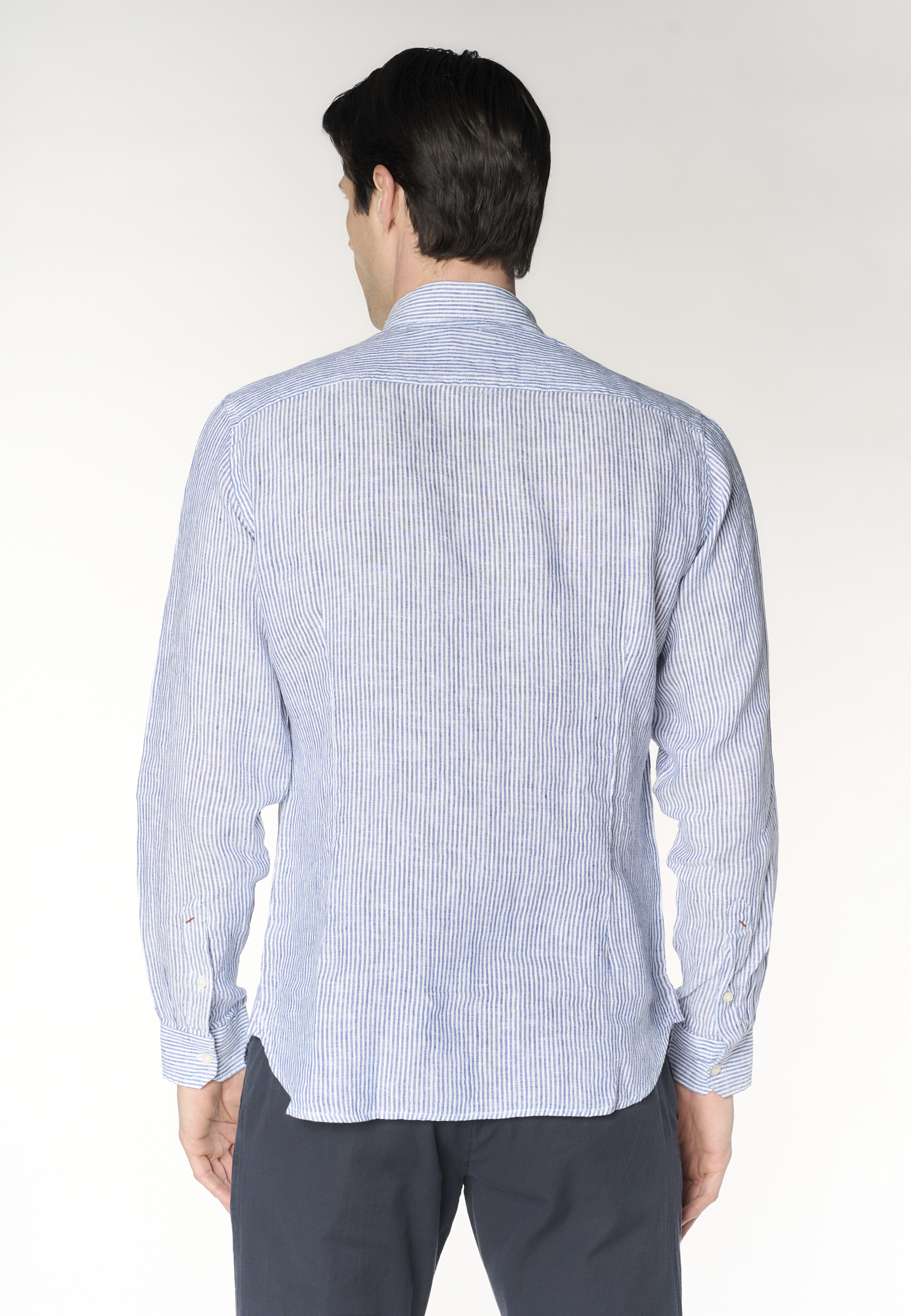 Camicia da uomo slim fit in lino a righe con colletto button-down