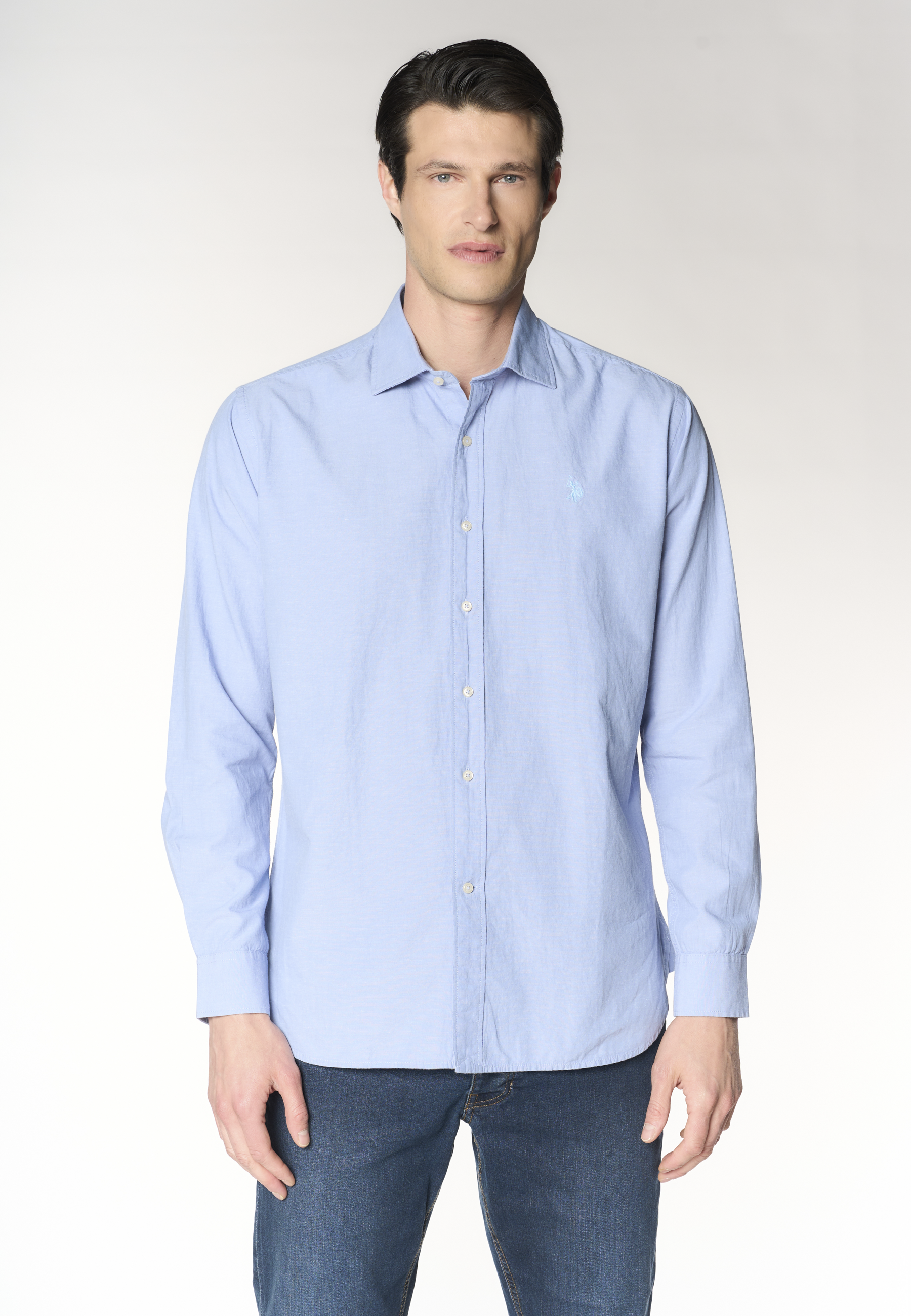 Camicia regular fit in misto cotone e lino con colletto francese