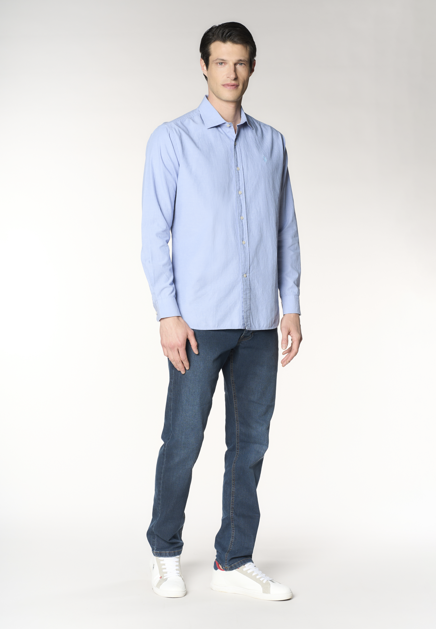 Camicia regular fit in misto cotone e lino con colletto francese