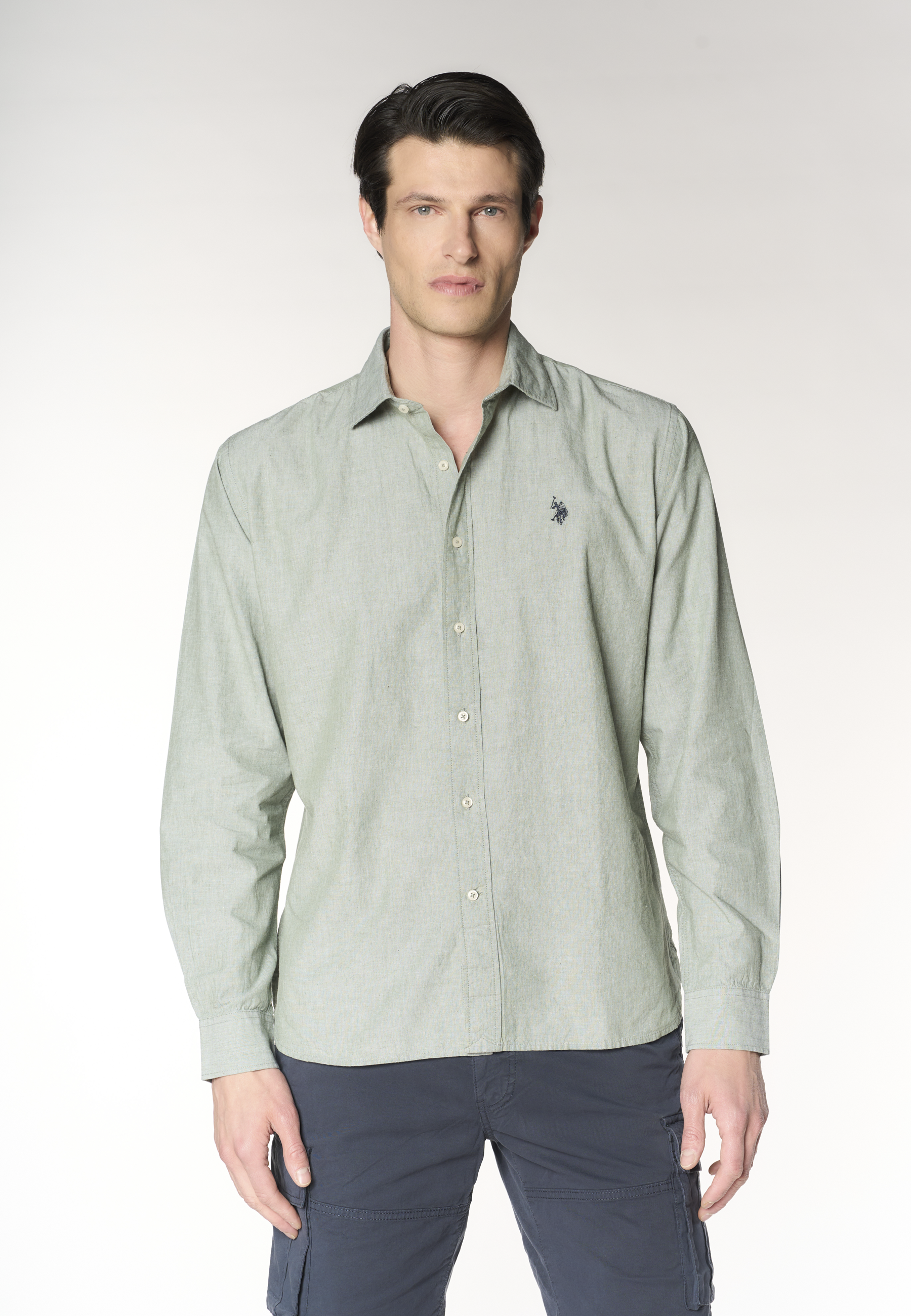 Camicia regular fit in misto cotone e lino con colletto francese