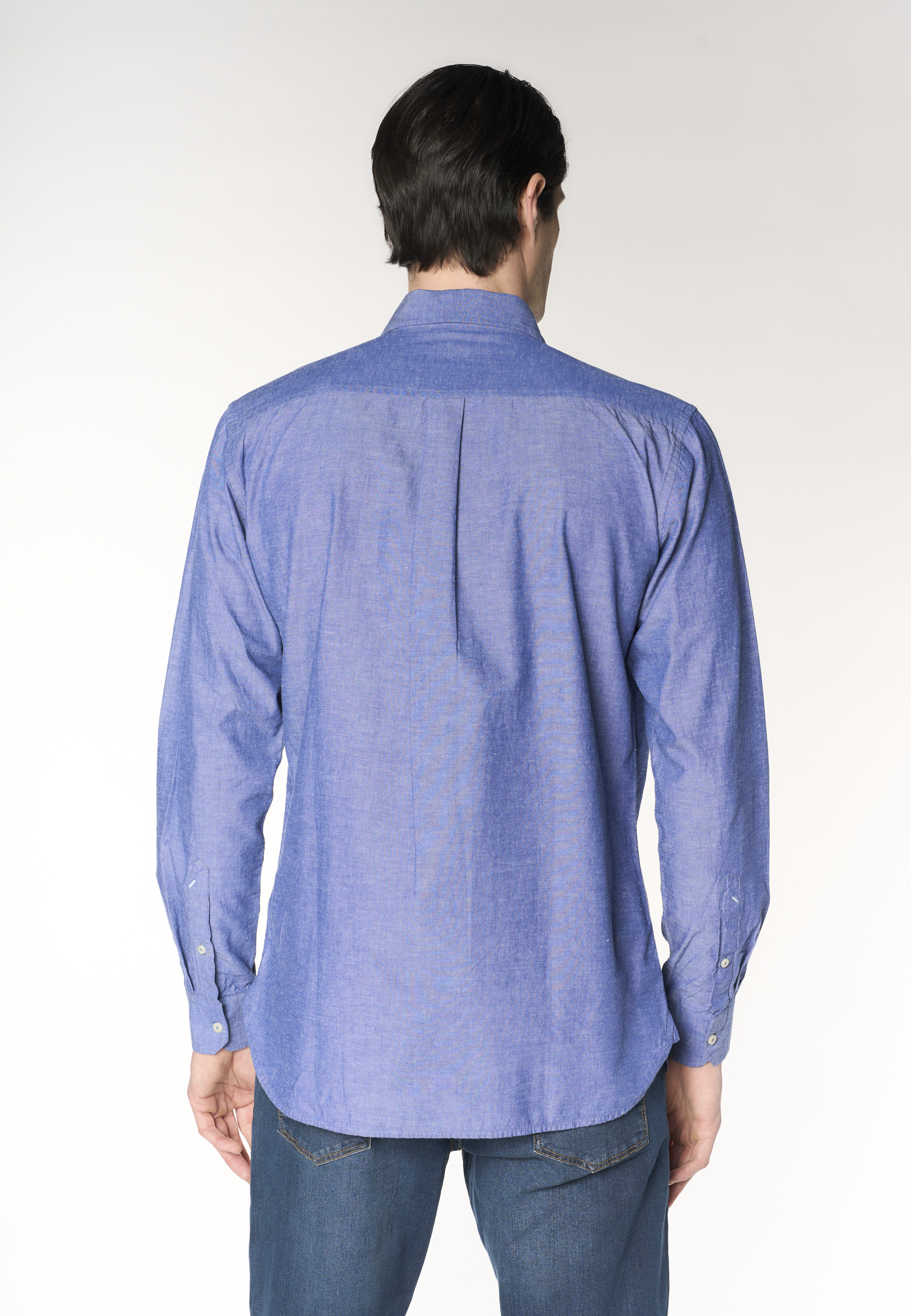 Camicia regular fit in misto cotone e lino con colletto francese