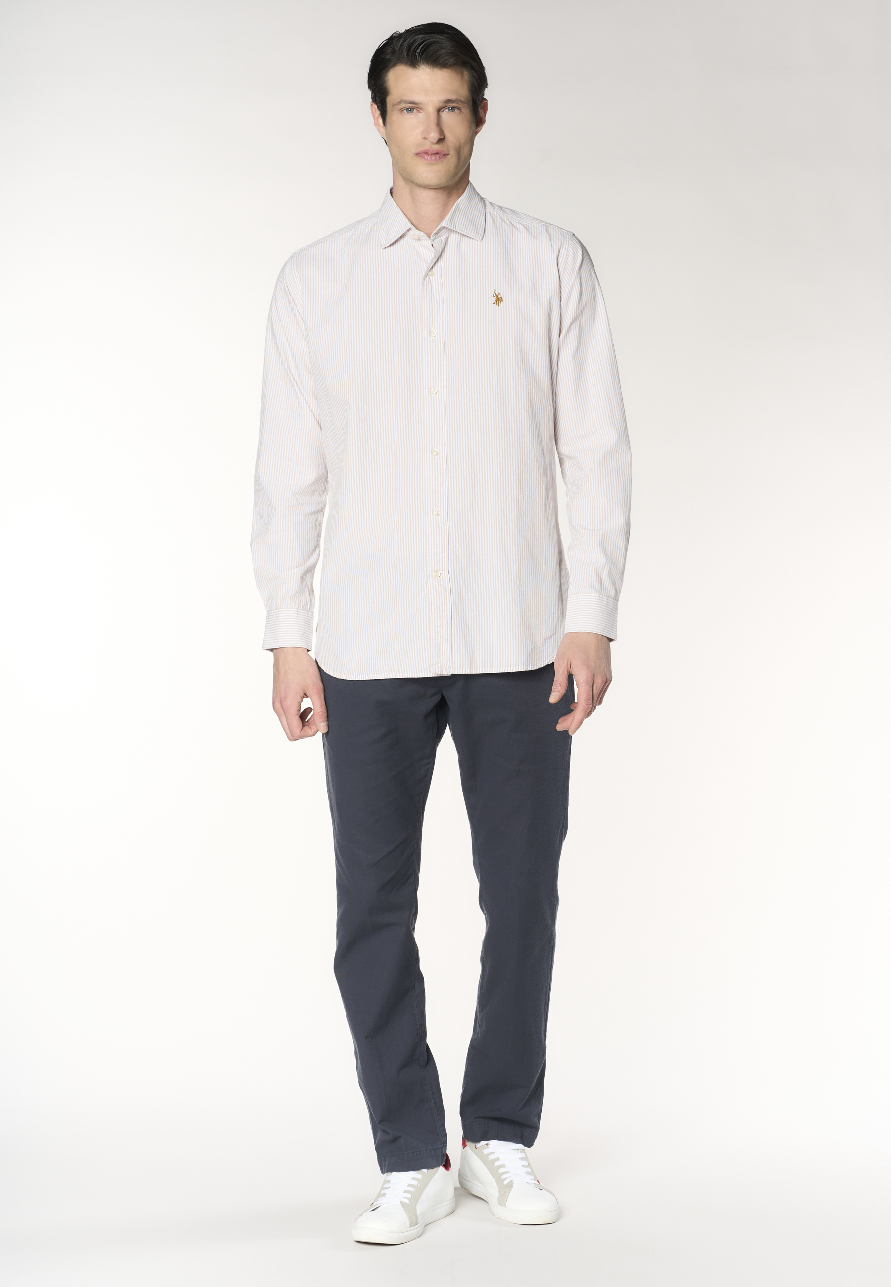 Camicia regular fit in misto cotone e lino con colletto francese
