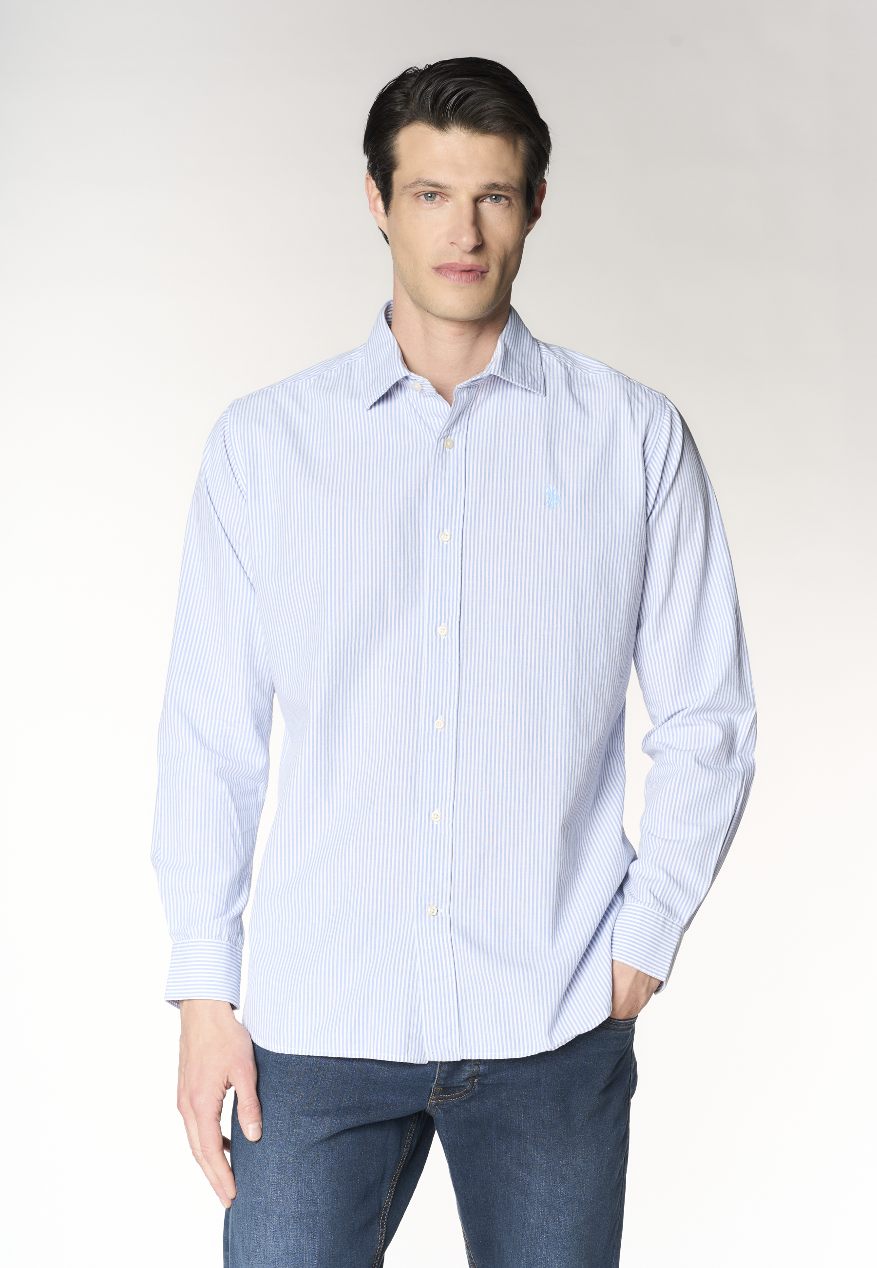 Camicia regular fit in misto cotone e lino con colletto francese