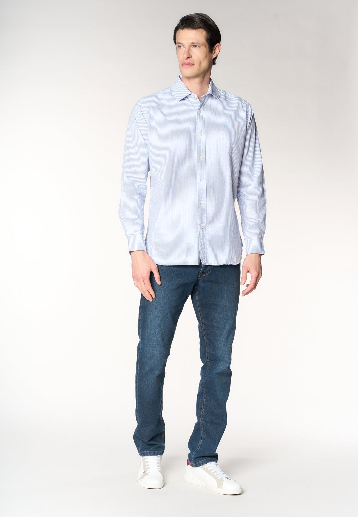 Camicia regular fit in misto cotone e lino con colletto francese