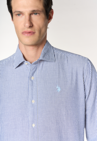 Camicia regular fit in misto cotone e lino con colletto francese