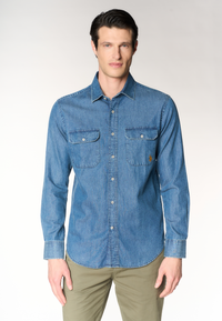 Camicia in denim da uomo con tasche frontali e colletto alla francese