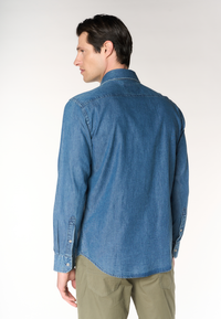 Camicia in denim da uomo con tasche frontali e colletto alla francese
