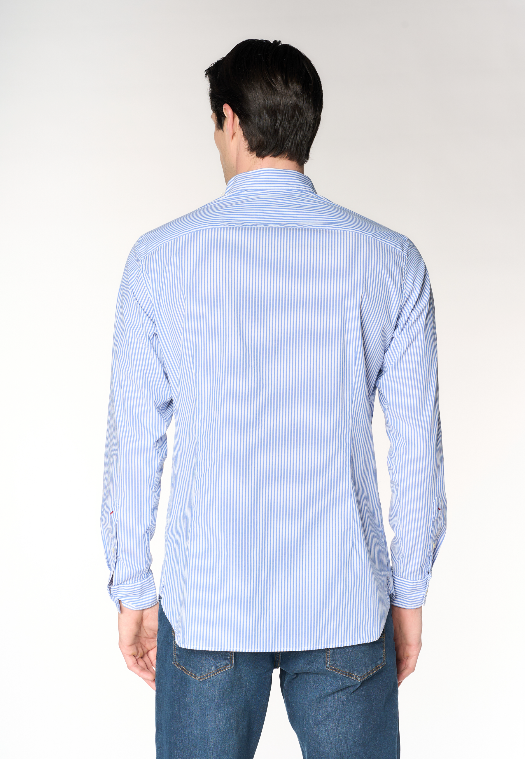 Camicia da uomo slim fit a righe con colletto button down