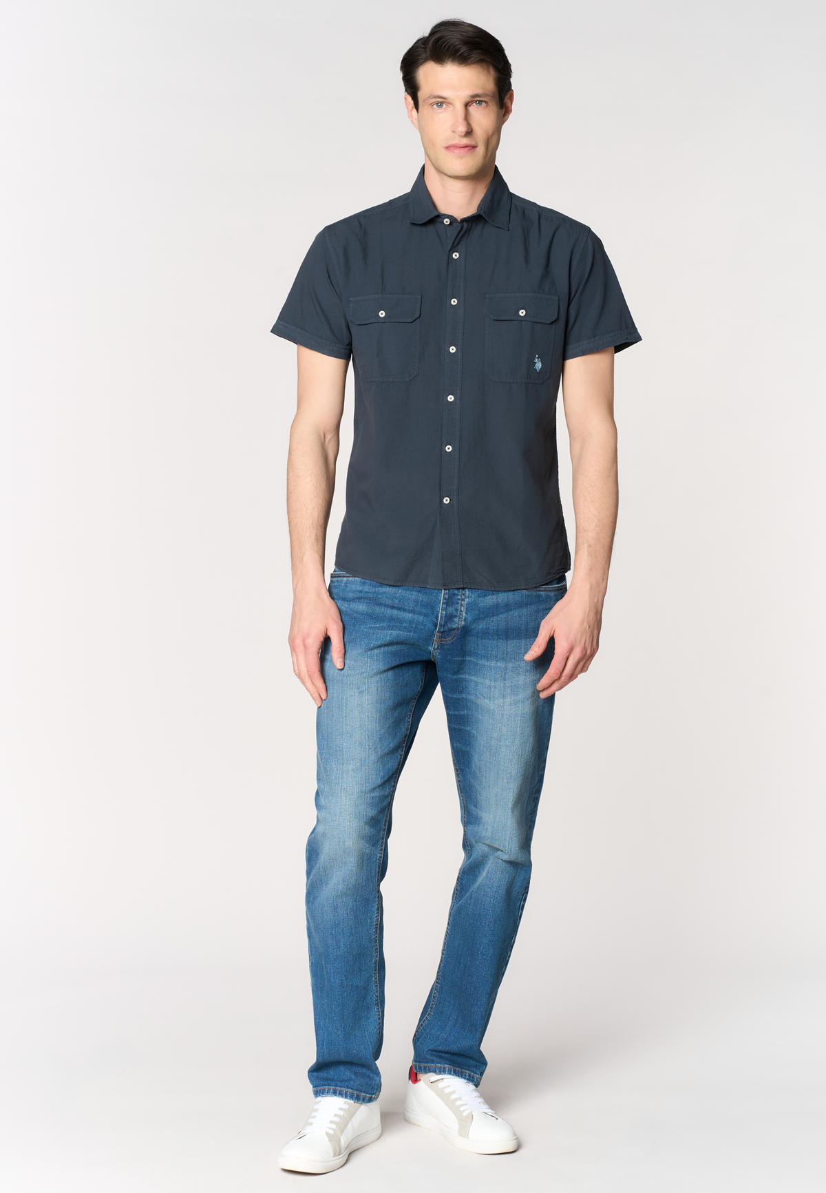 Camicia a maniche corte in misto cotone e lino con tasche frontali