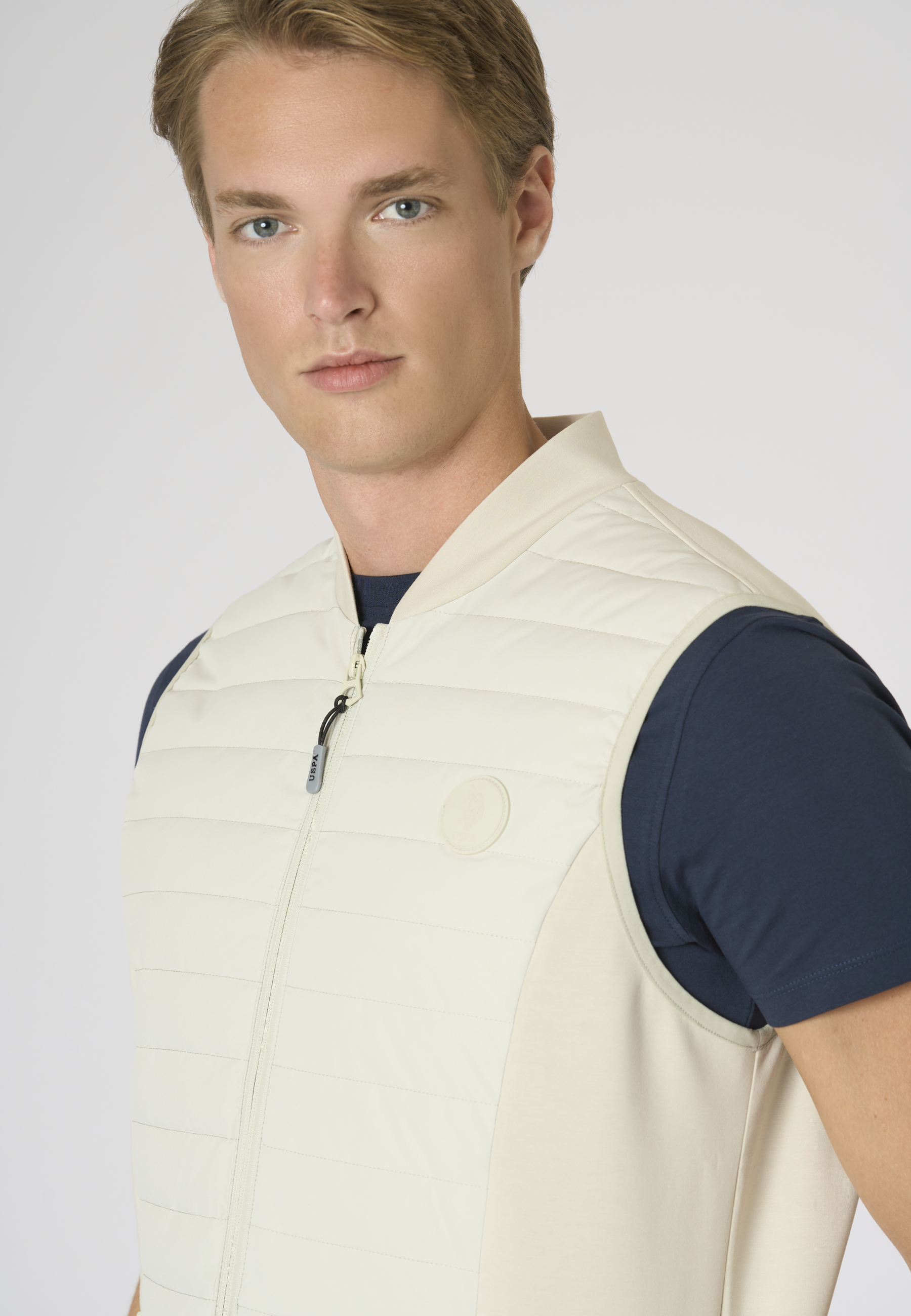 Gilet imbottito da uomo full zip con tasche laterali