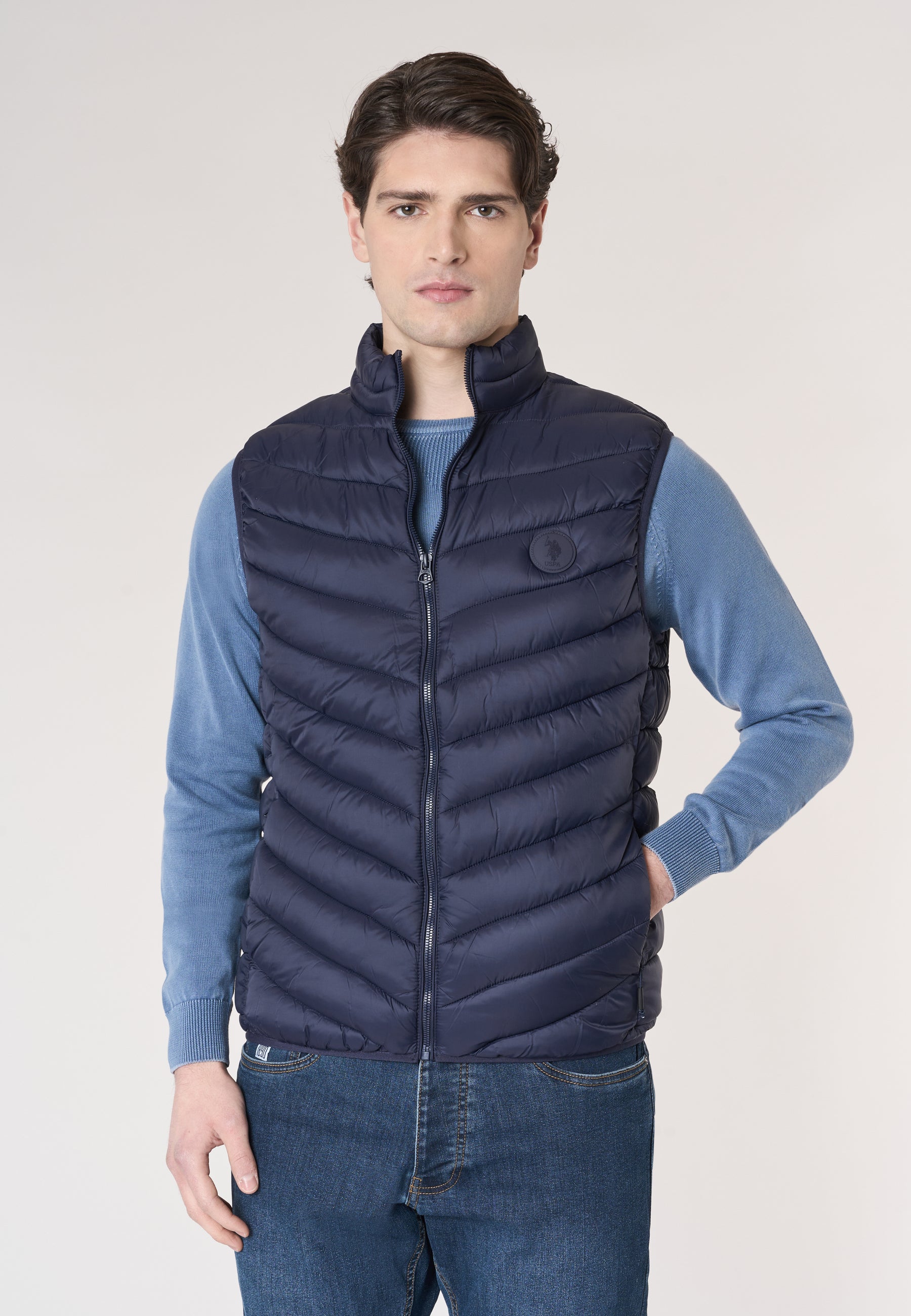 Gilet imbottito da uomo in nylon riciclato ultra leggero