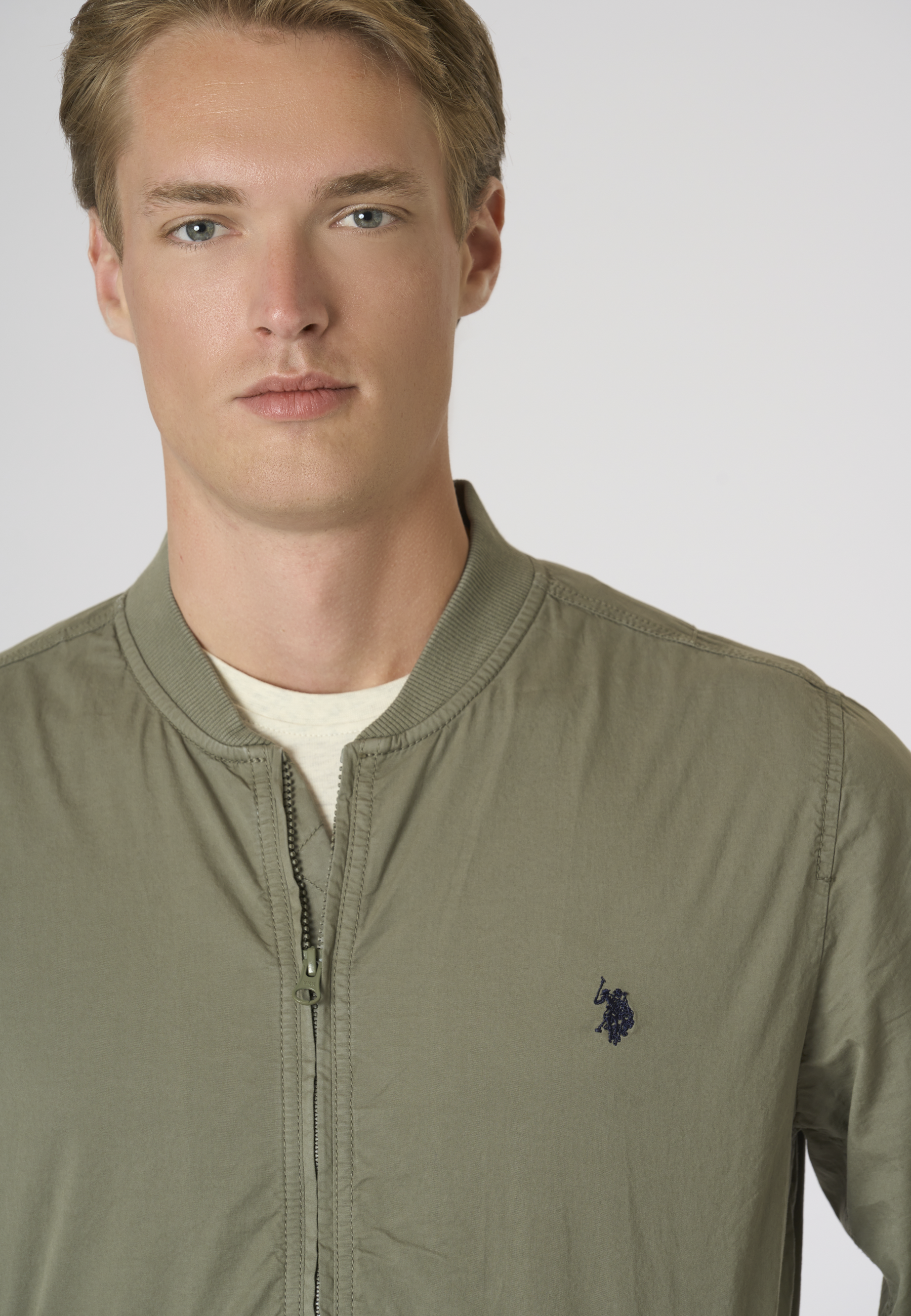 Giacca bomber da uomo con chiusura full zip e tasche laterali