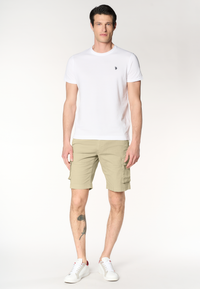 Pantalone corto cargo in cotone con tasche applicate