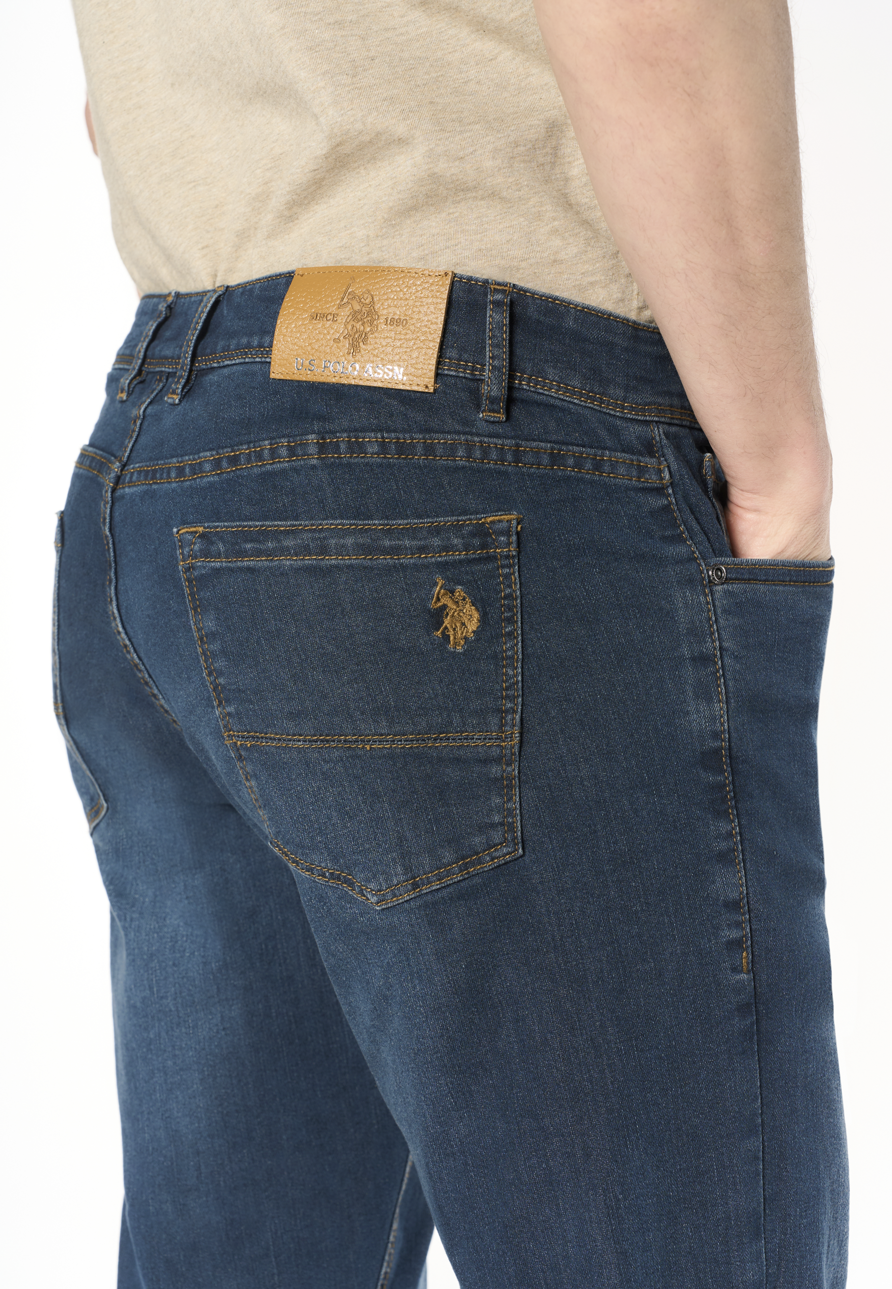 Pantalone denim da uomo cinque tasche regular fit