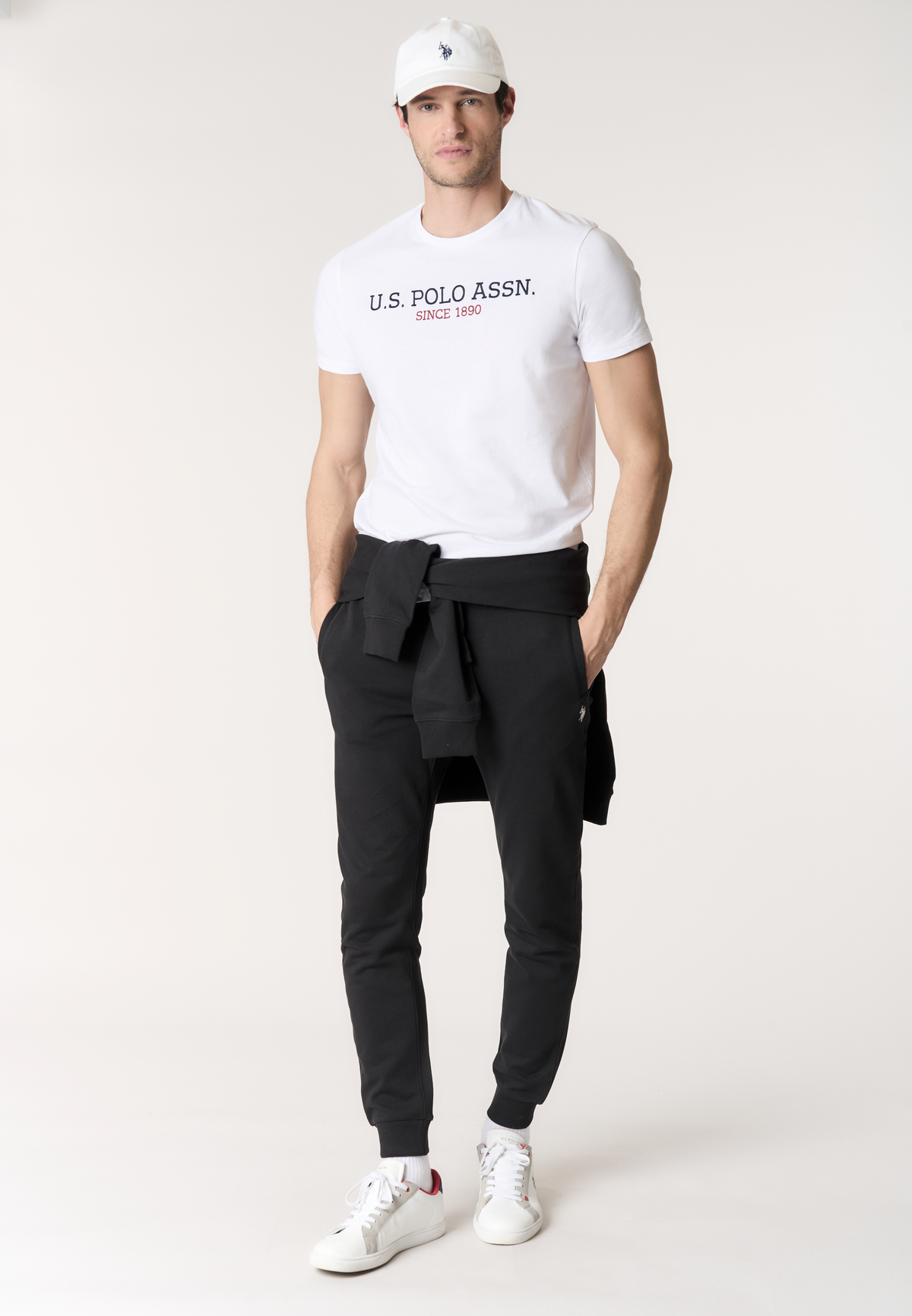 T-shirt a maniche corte in cotone con scritta frontale