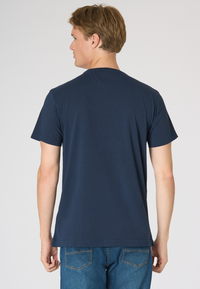 T-shirt da uomo in cotone pigment dyed con stampa frontale.