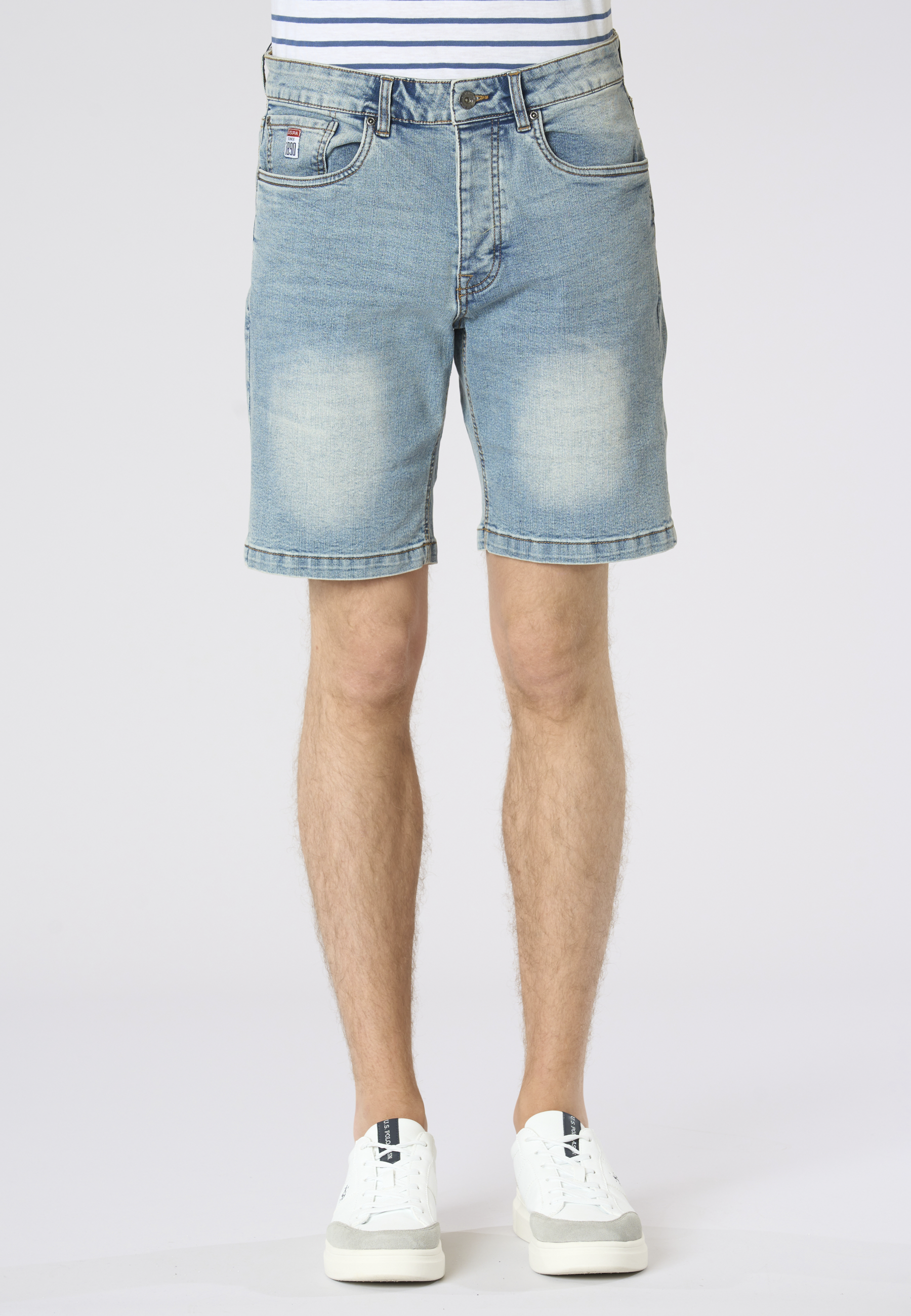Pantalone corto in denim da uomo modello cinque tasche