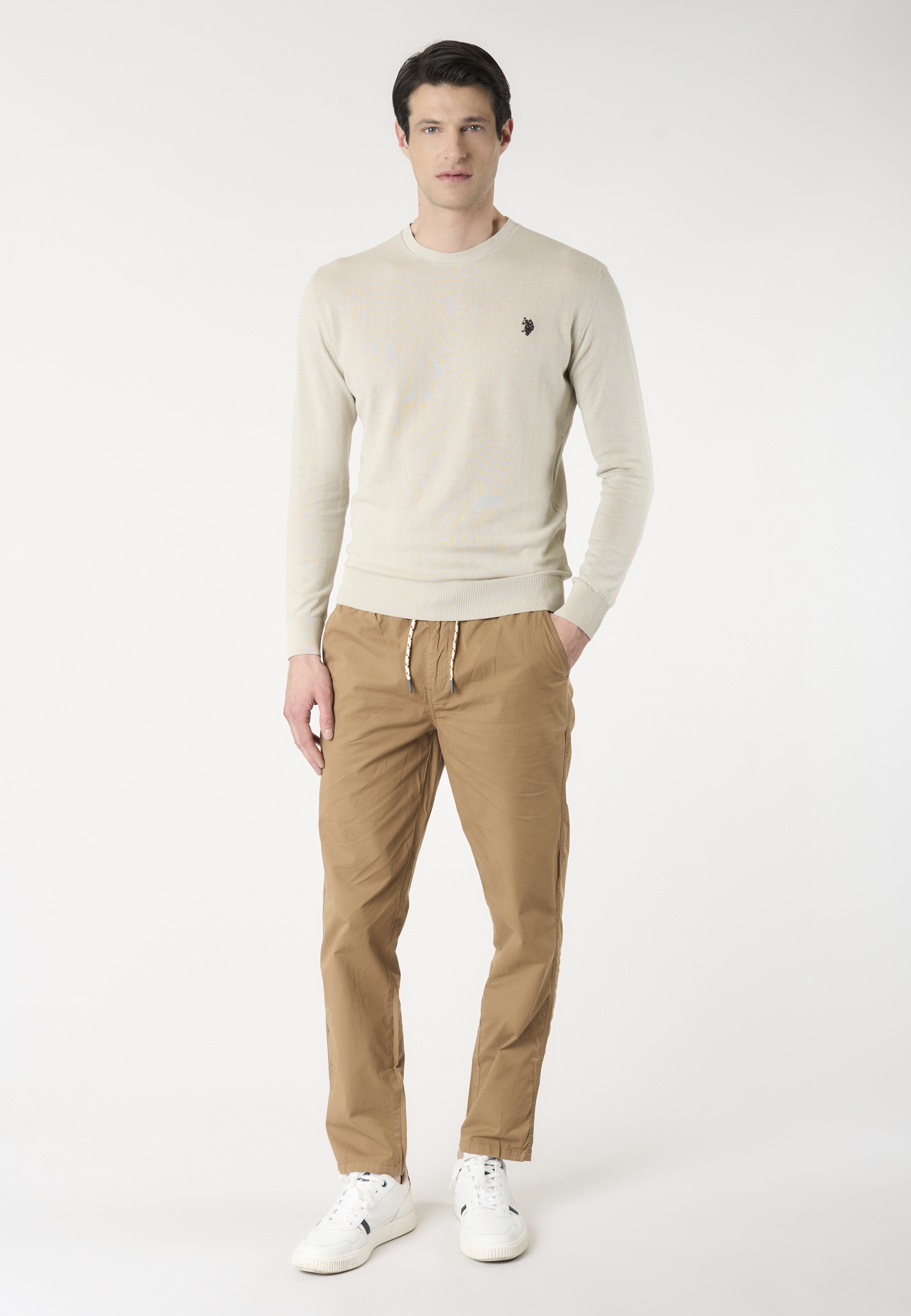 Pantaloni chino con coulisse regolabile