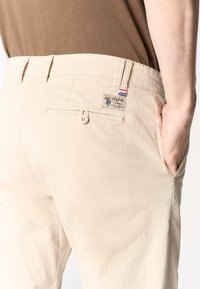 Pantalone chino da uomo in cotone stretch overdyed
