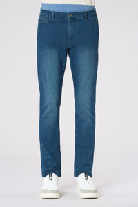 Pantalone denim regular fit con tasche a filetto