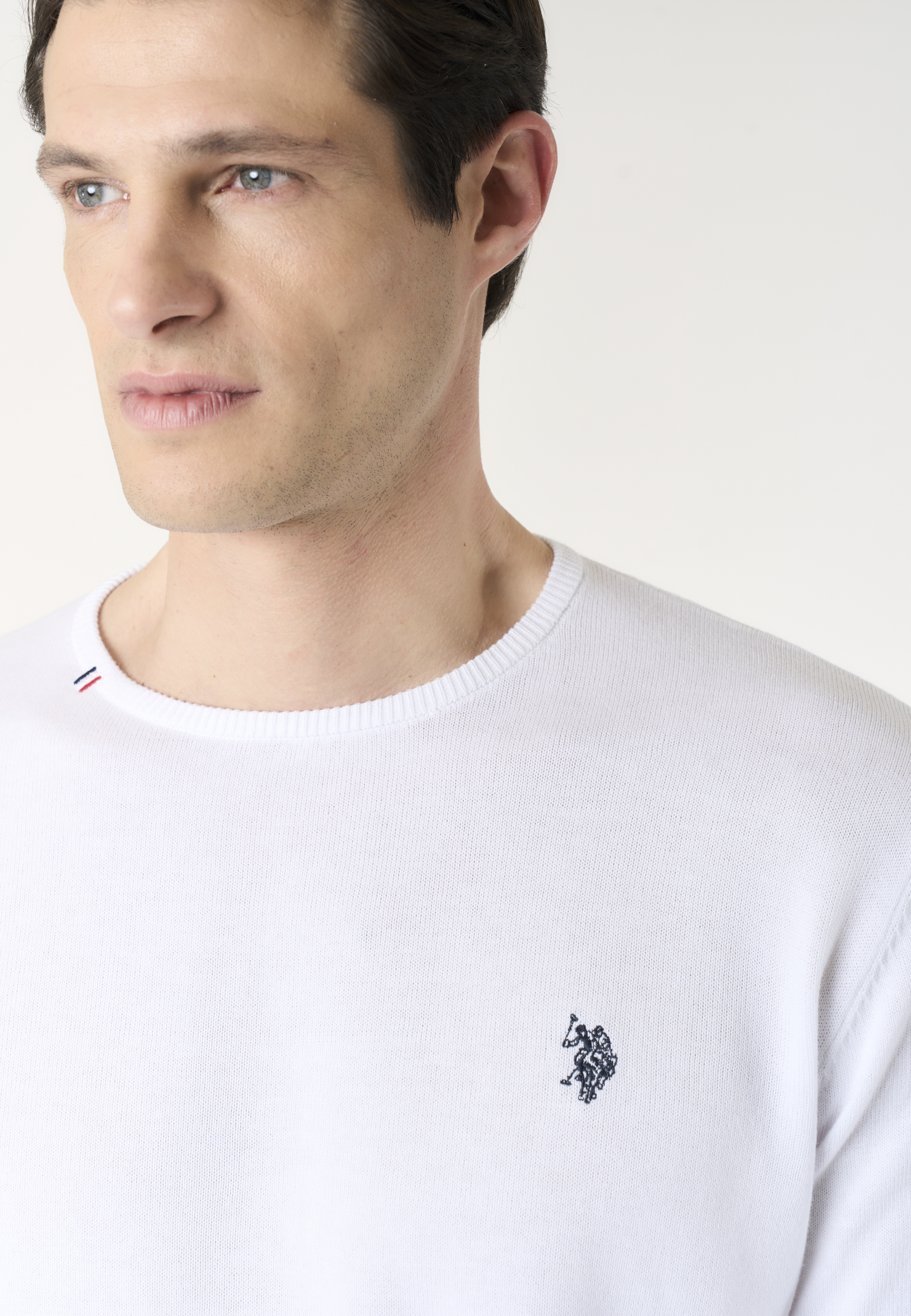 Maglia girocollo in cotone con logo ricamato