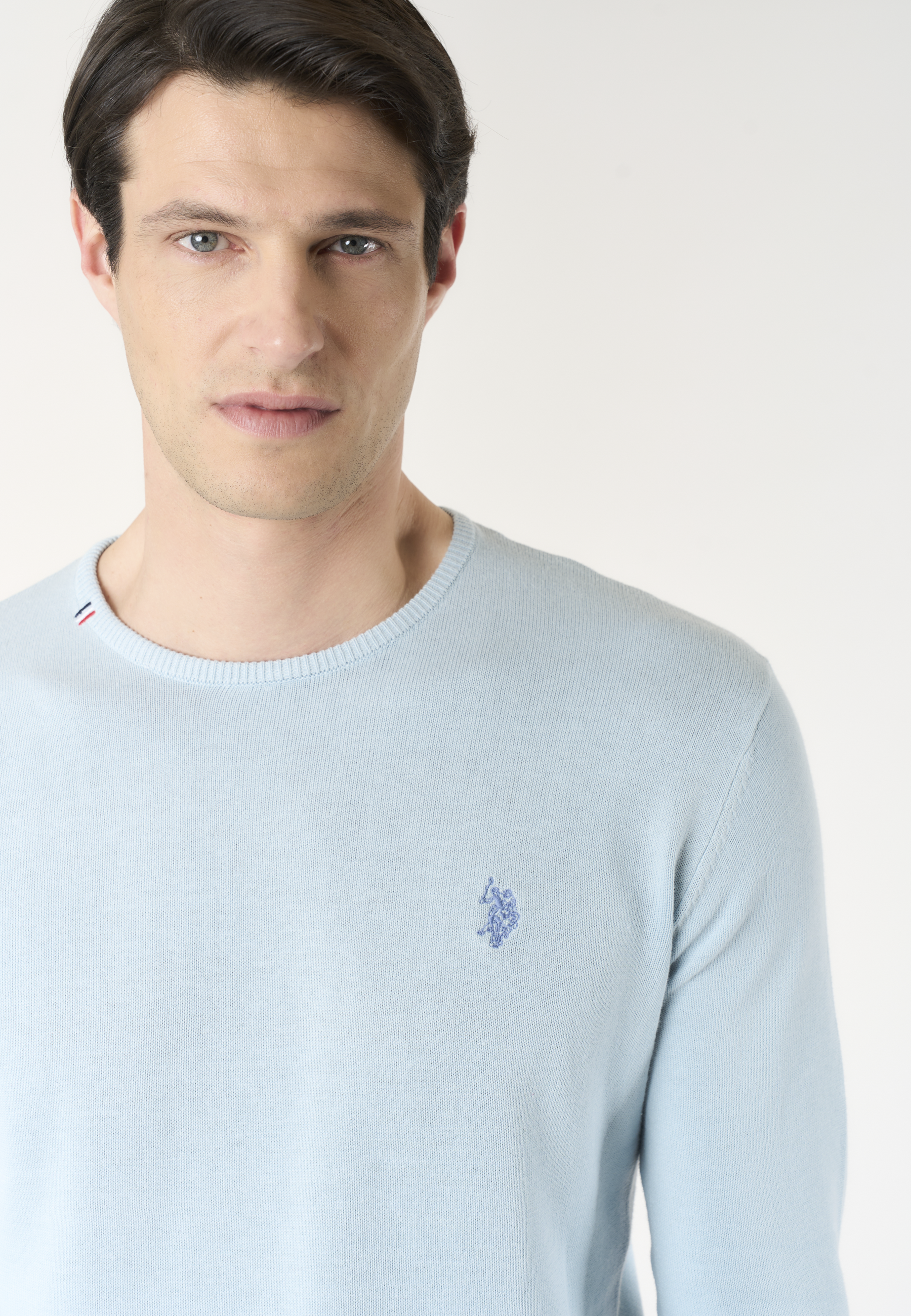 Maglia girocollo in cotone con logo ricamato