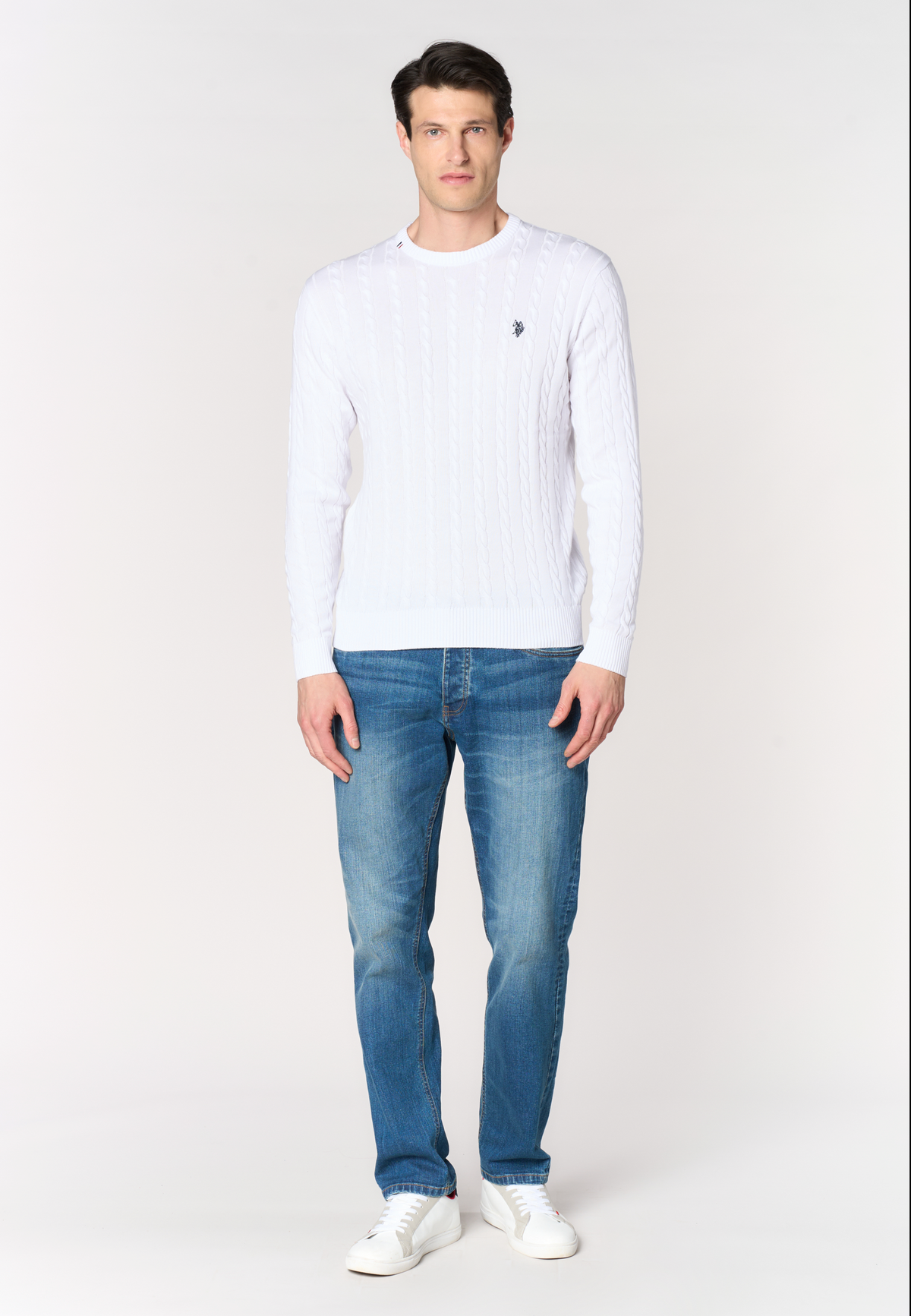 Maglia girocollo da uomo con lavorazione a treccia