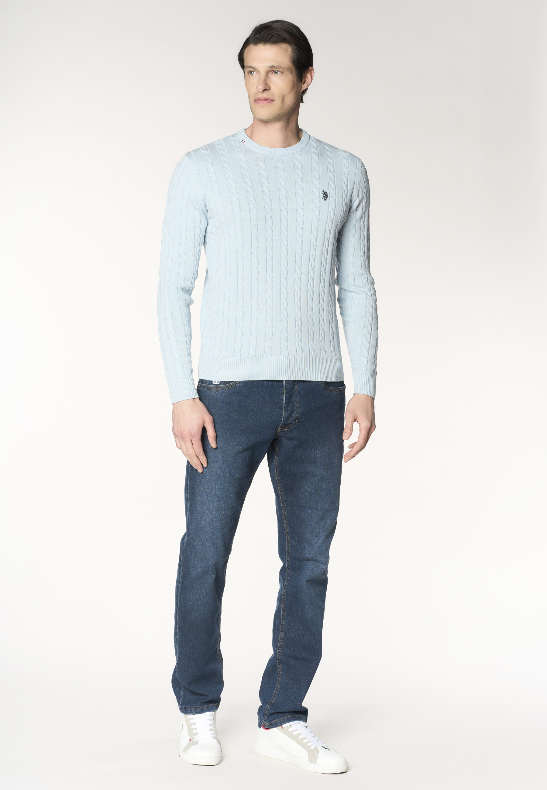 Maglia girocollo da uomo con lavorazione a treccia