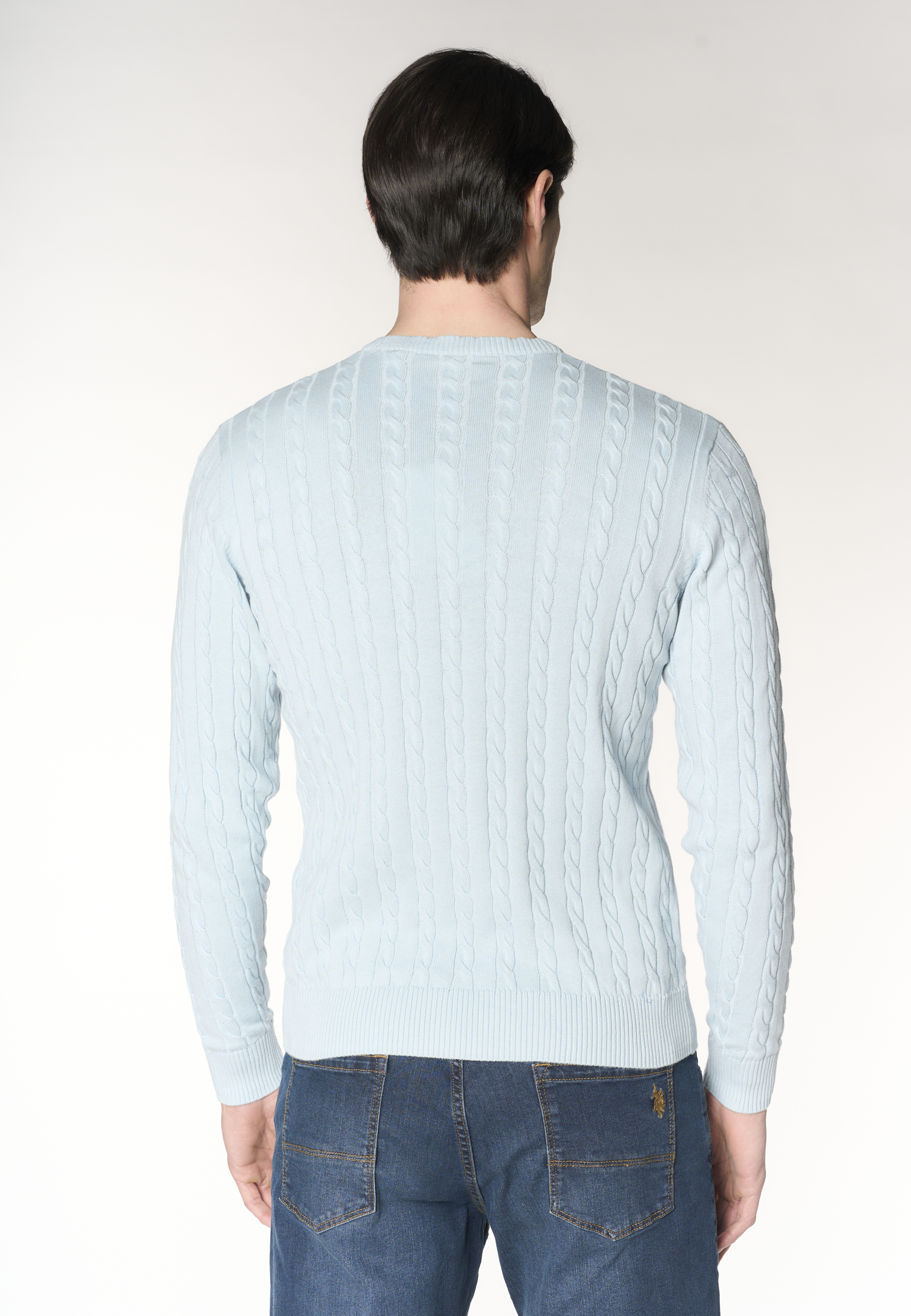 Maglia girocollo da uomo con lavorazione a treccia