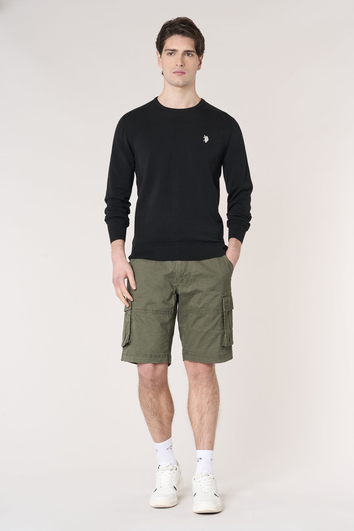 Maglia girocollo in cotone con logo ricamato