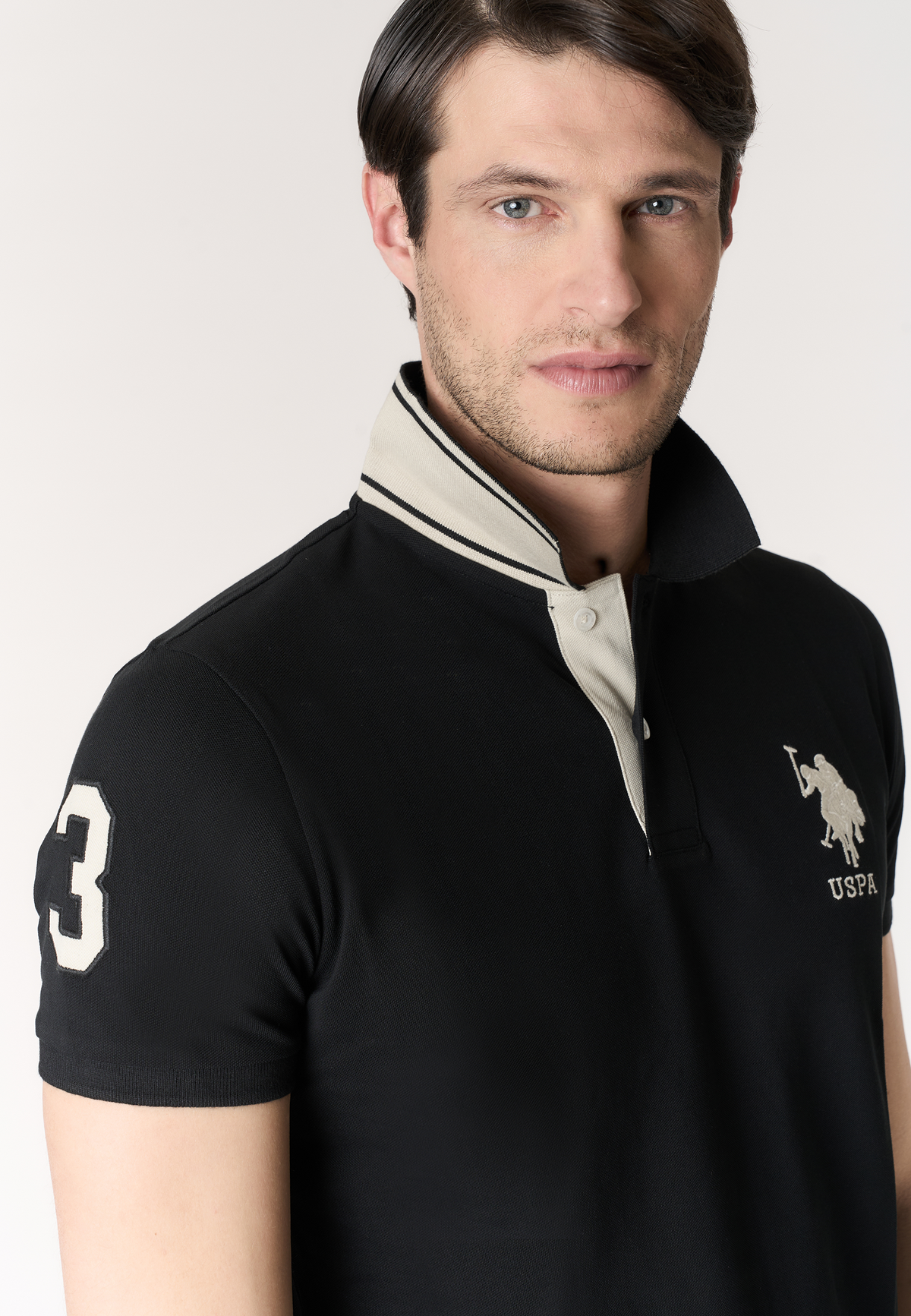 Polo shirt da uomo con logo maxi ricamato e numero