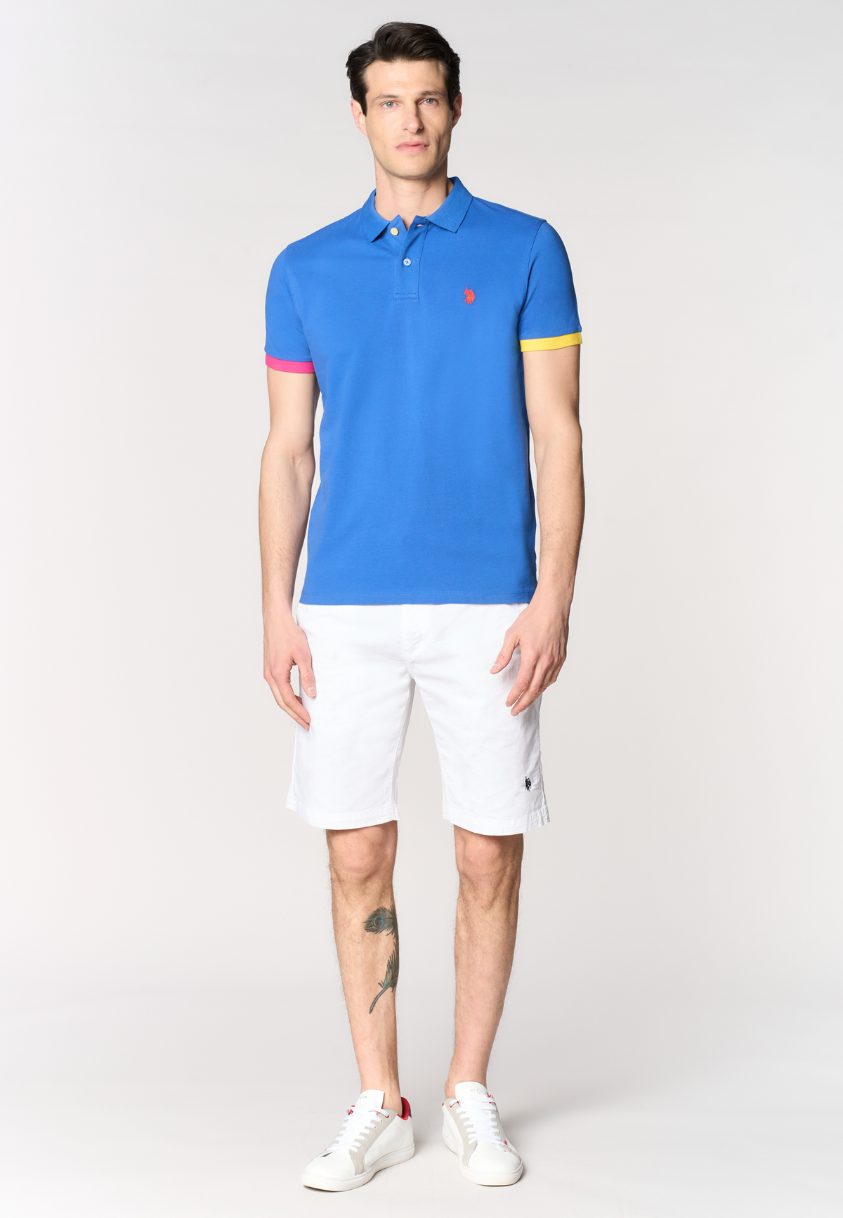 Polo shirt da uomo in cotone piquet con dettagli a contrasto e sottocolletto colorato