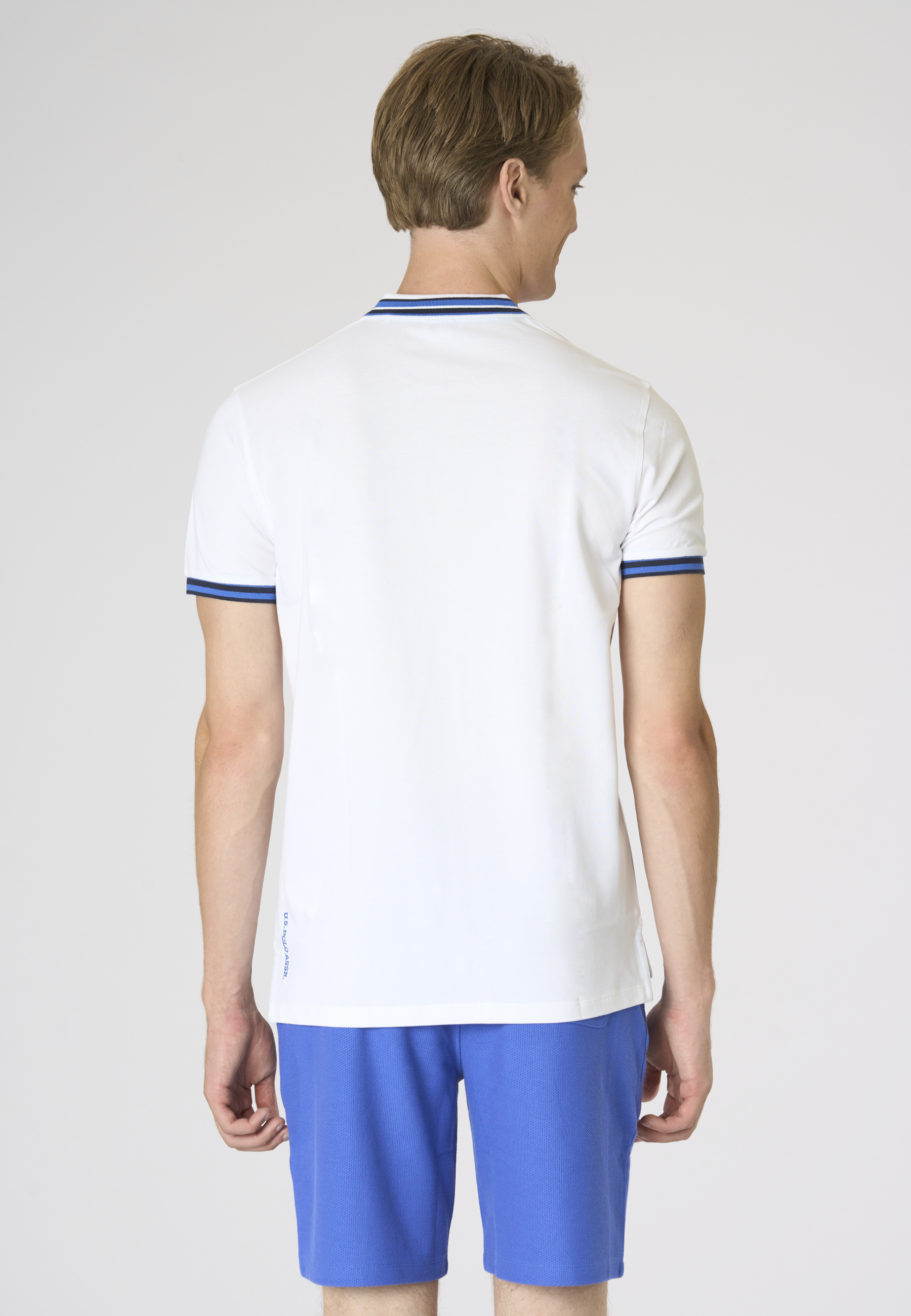 Polo shirt a maniche corte con logo colorato e dettagli a contrasto