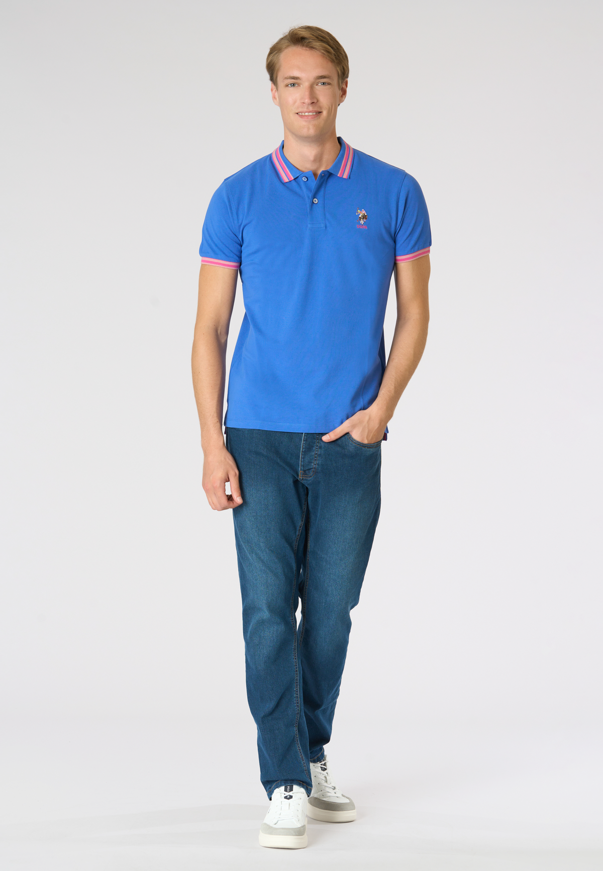 Polo shirt a maniche corte con logo colorato e dettagli a contrasto