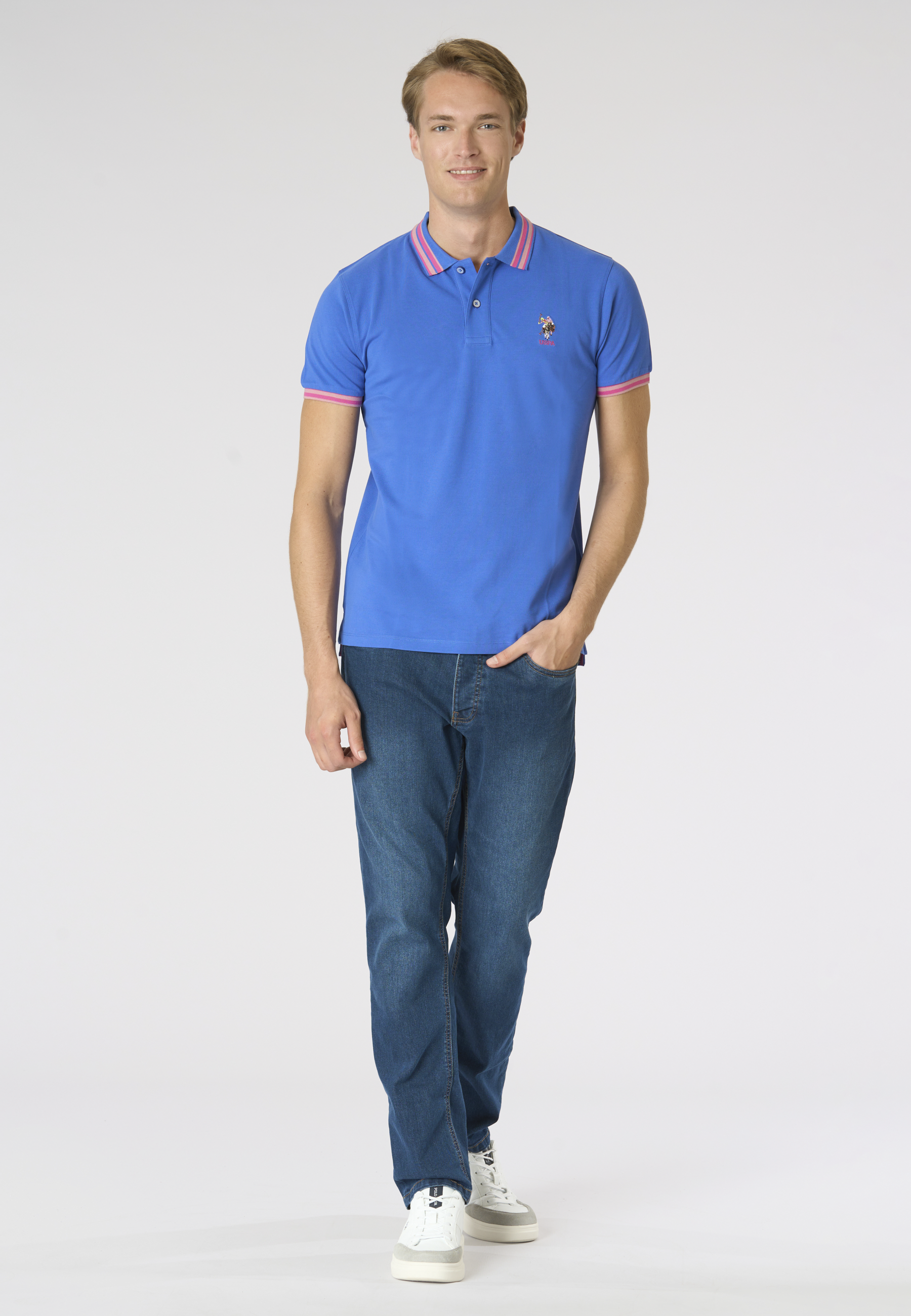 Polo shirt a maniche corte con logo colorato e dettagli a contrasto