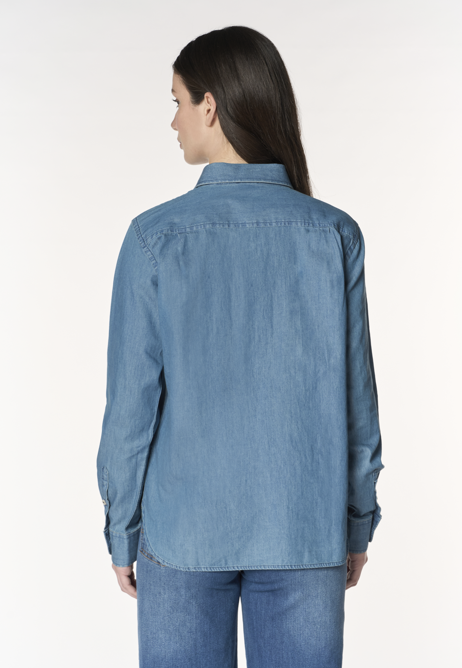 Camicia donna in denim leggero con taschino