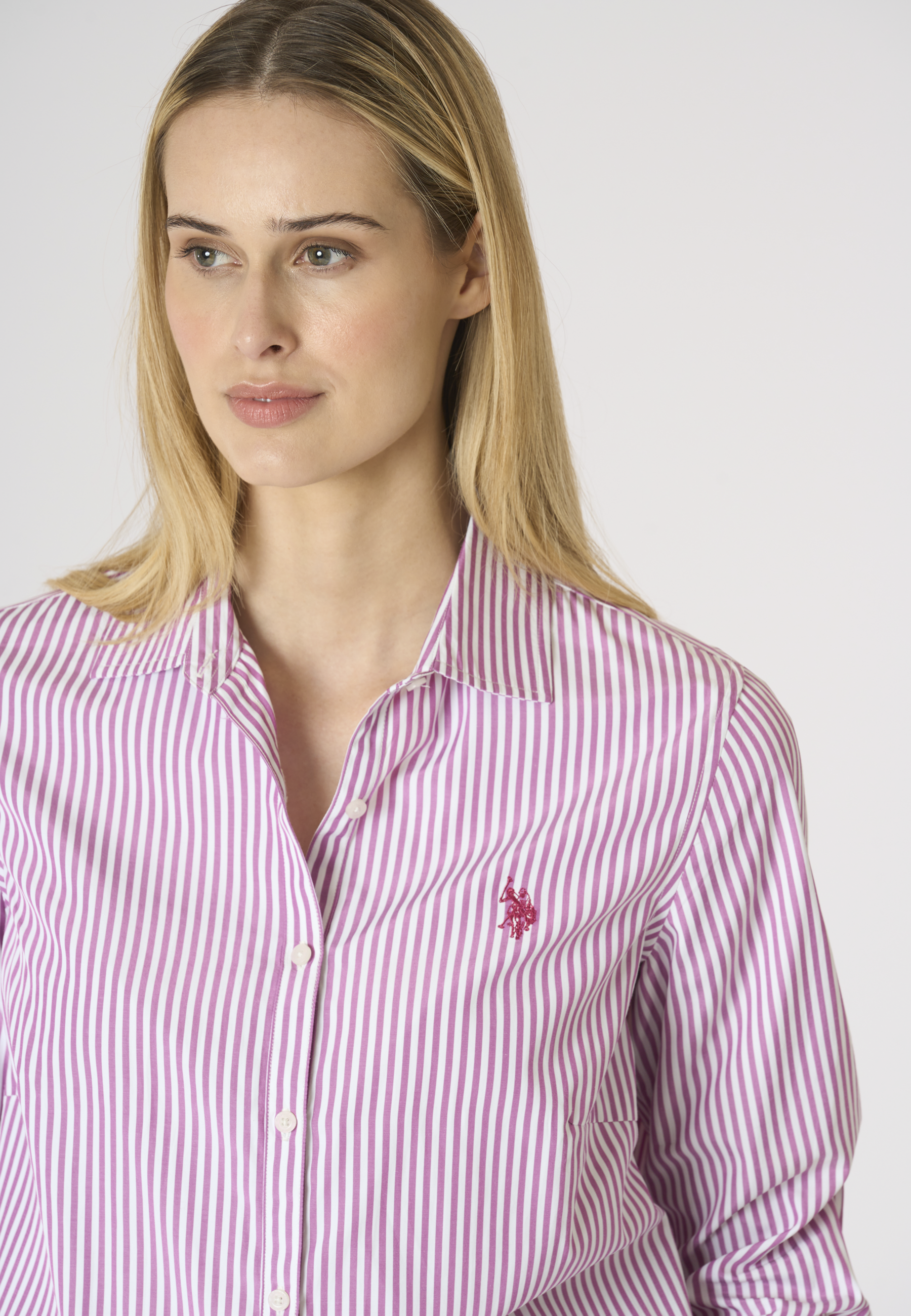Camicia da donna a righe con colletto classico