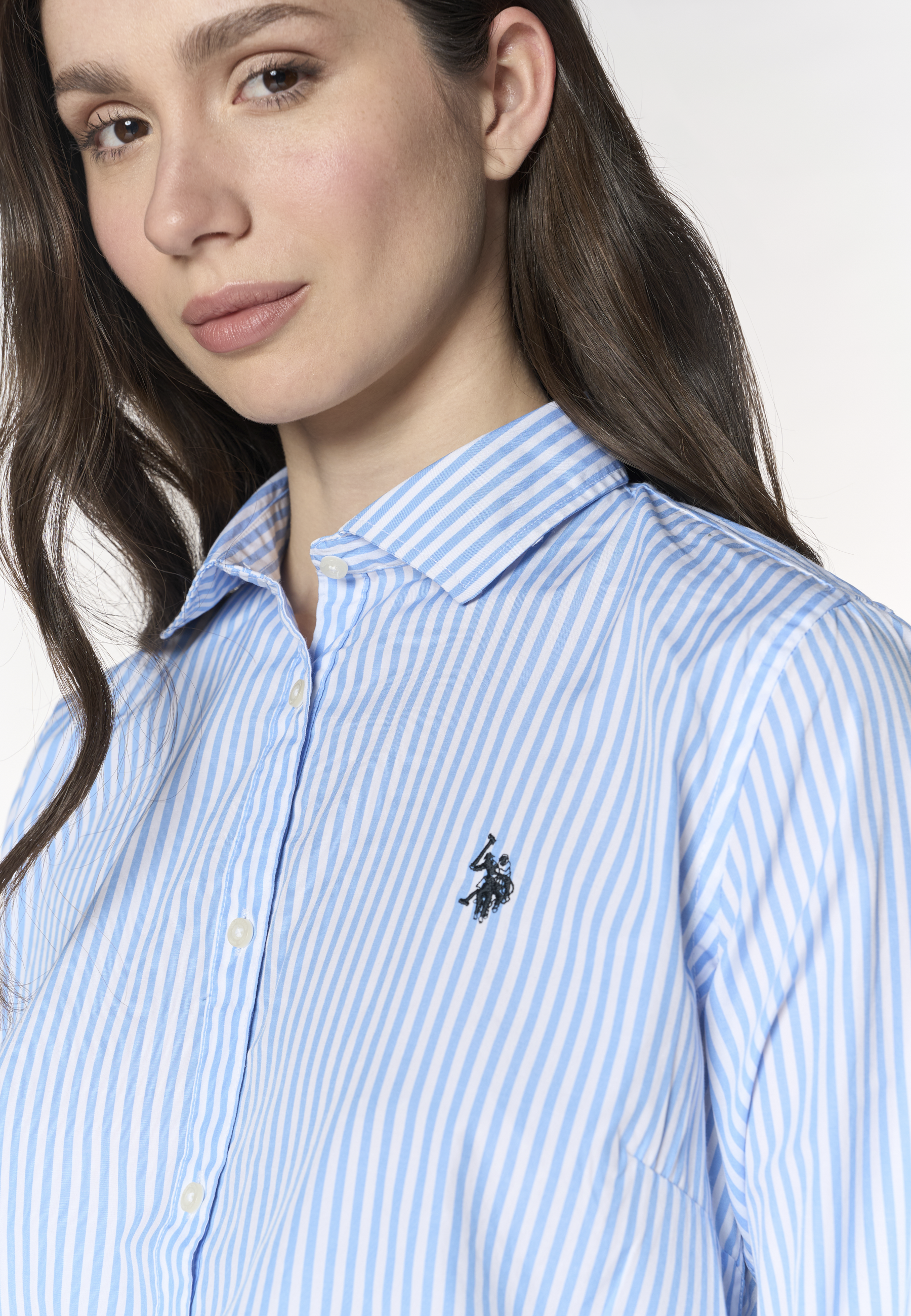 Camicia da donna a righe con colletto classico