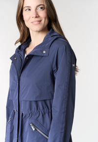 Trench da donna con cappuccio e coulisse regolabile