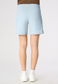Pantalone corto sportivo da donna con vita elasticizzata e pinces frontali