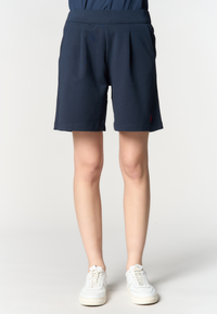 Pantalone corto sportivo da donna con vita elasticizzata e pinces frontali