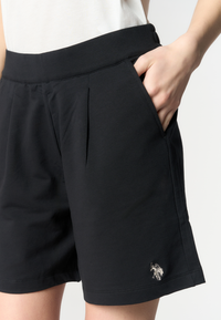 Pantalone corto sportivo da donna con vita elasticizzata e pinces frontali