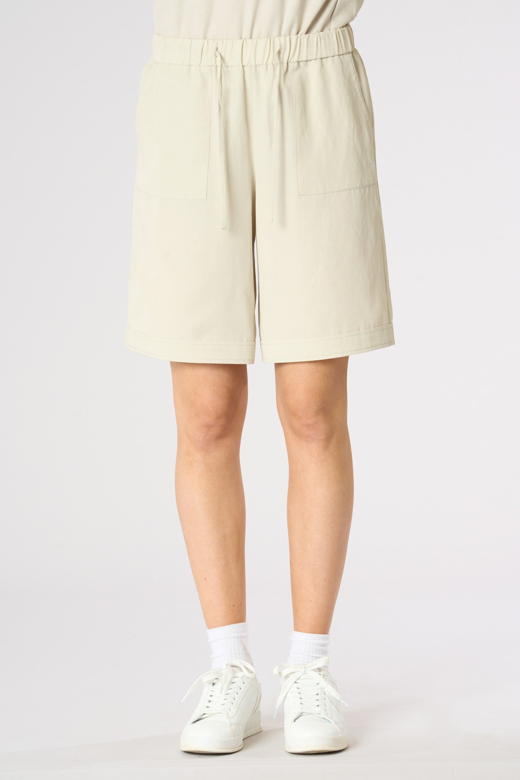 Shorts da donna in punto Milano con vita elasticizzata