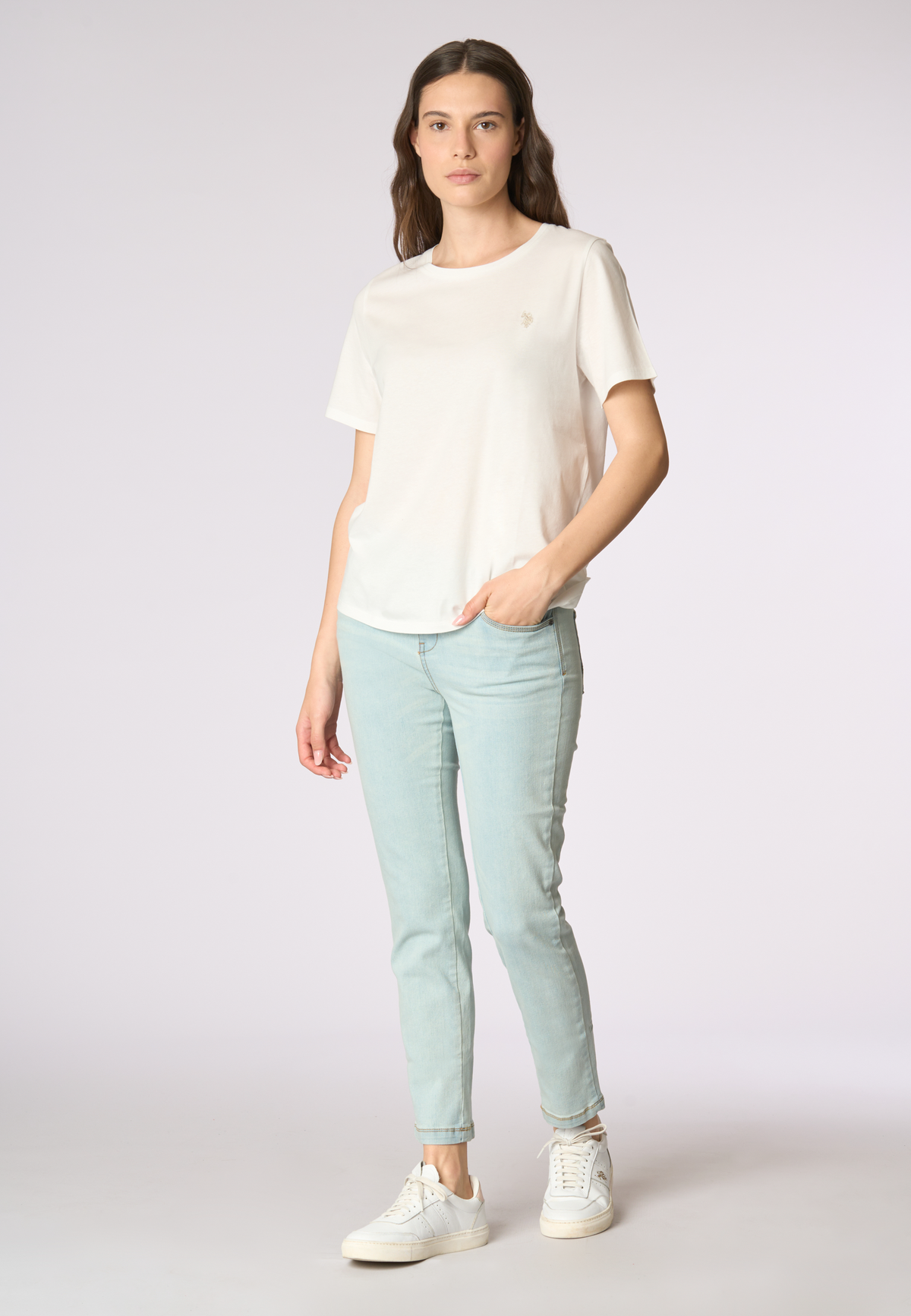 T-shirt donna in cotone light jersey con logo ricamato